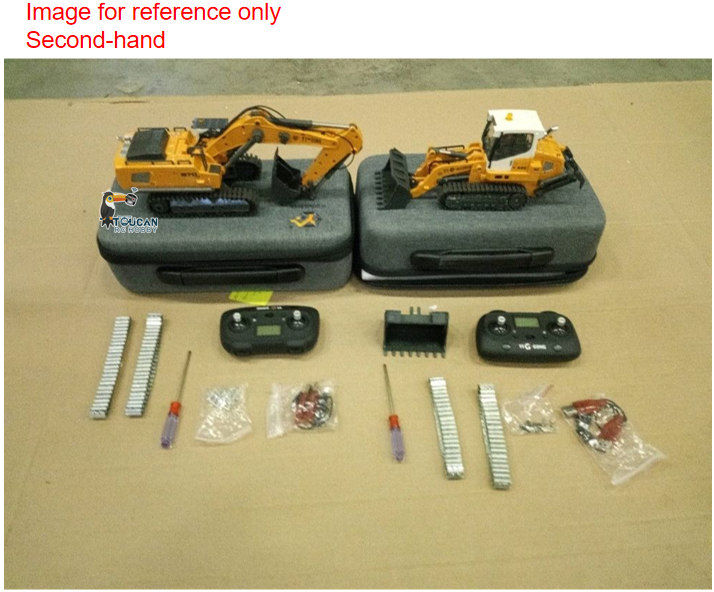 Second Hand Fast Free Shipping 1:50 RC Electric Lifting Tracked Loader LR636 2.4G Construction Vehicle Metal Bucket Tracks Ripper RTR Model Light Sound Battery