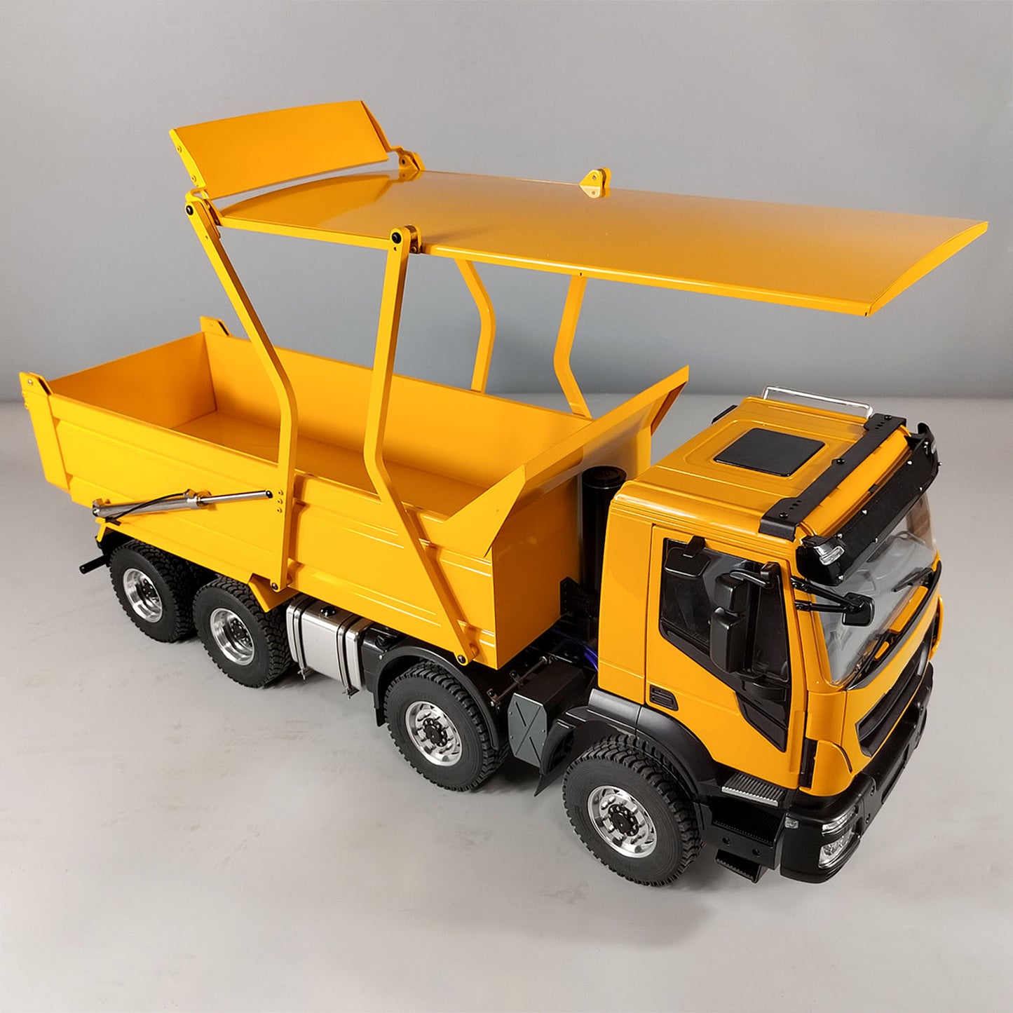 1/14 Hydraulic RC Tipper Truck with Flip-over Cover 8x4 Metal Dump Car Models
