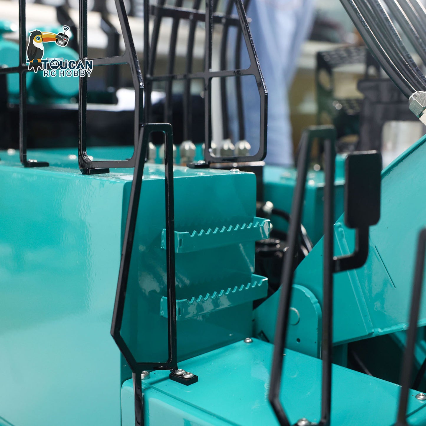 1/8 Scale RC Metal Hydraulic Heavy Crawler Excavator PC1250 Simulation Huge Construction Vehicle Model I6S Remote Controller