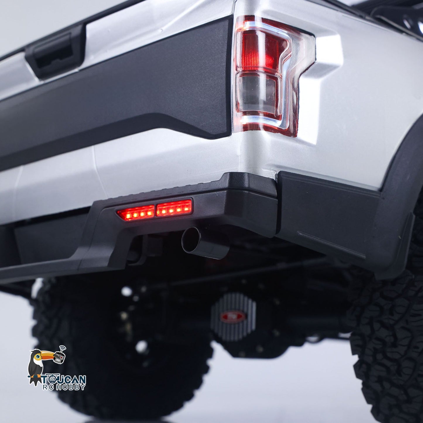 2Speed 1:8 RC Pickup Truck F150 Electric Crawler Car 2.4G Remote Control Off Road Vehicle 4WD Axle Lock Light Rear Straight Axle