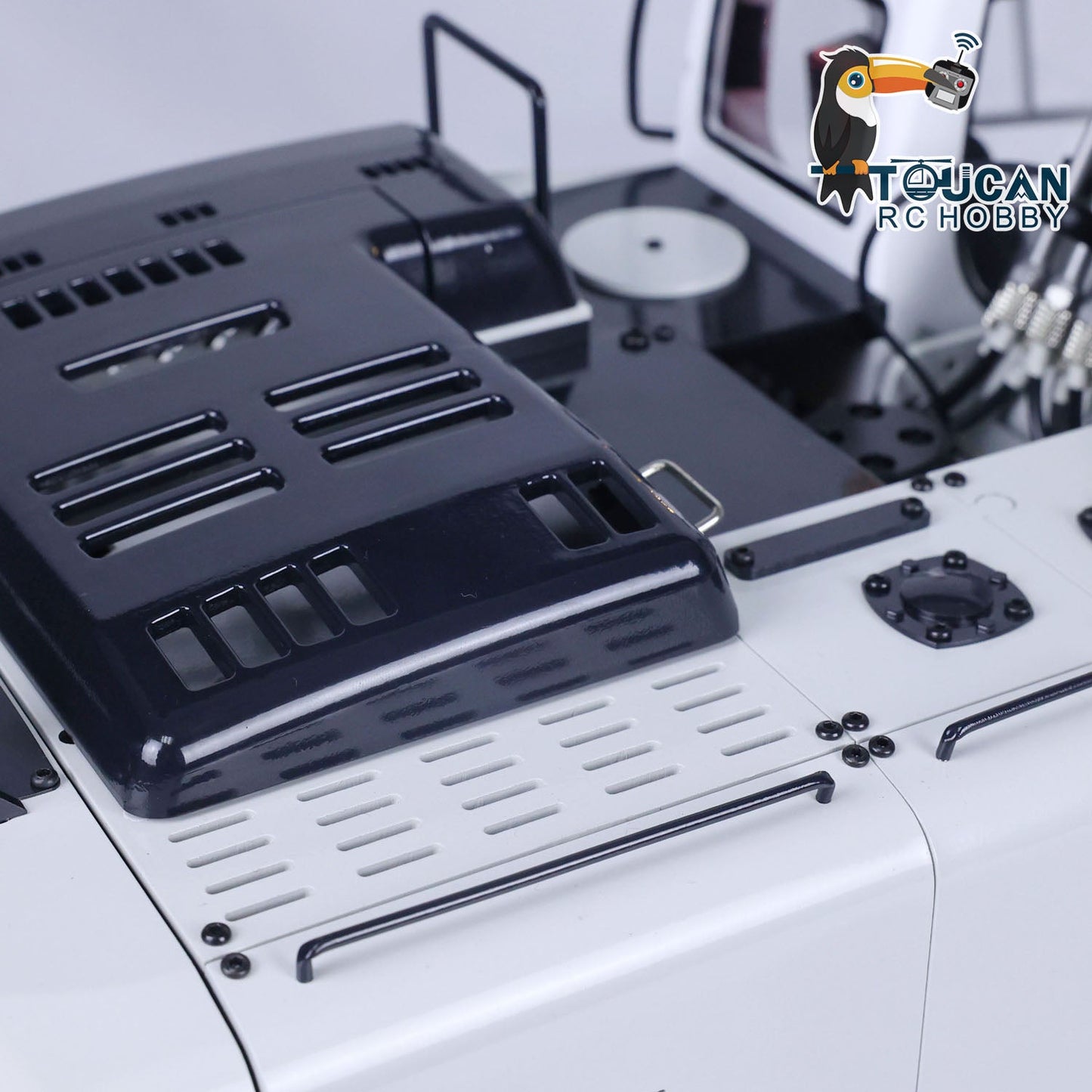 1/14 Radio Control 946-3 Metal Excavator 10 Channels Tracked Excavator Painted Body Rotary Metal Tiltable Bucket Ripper