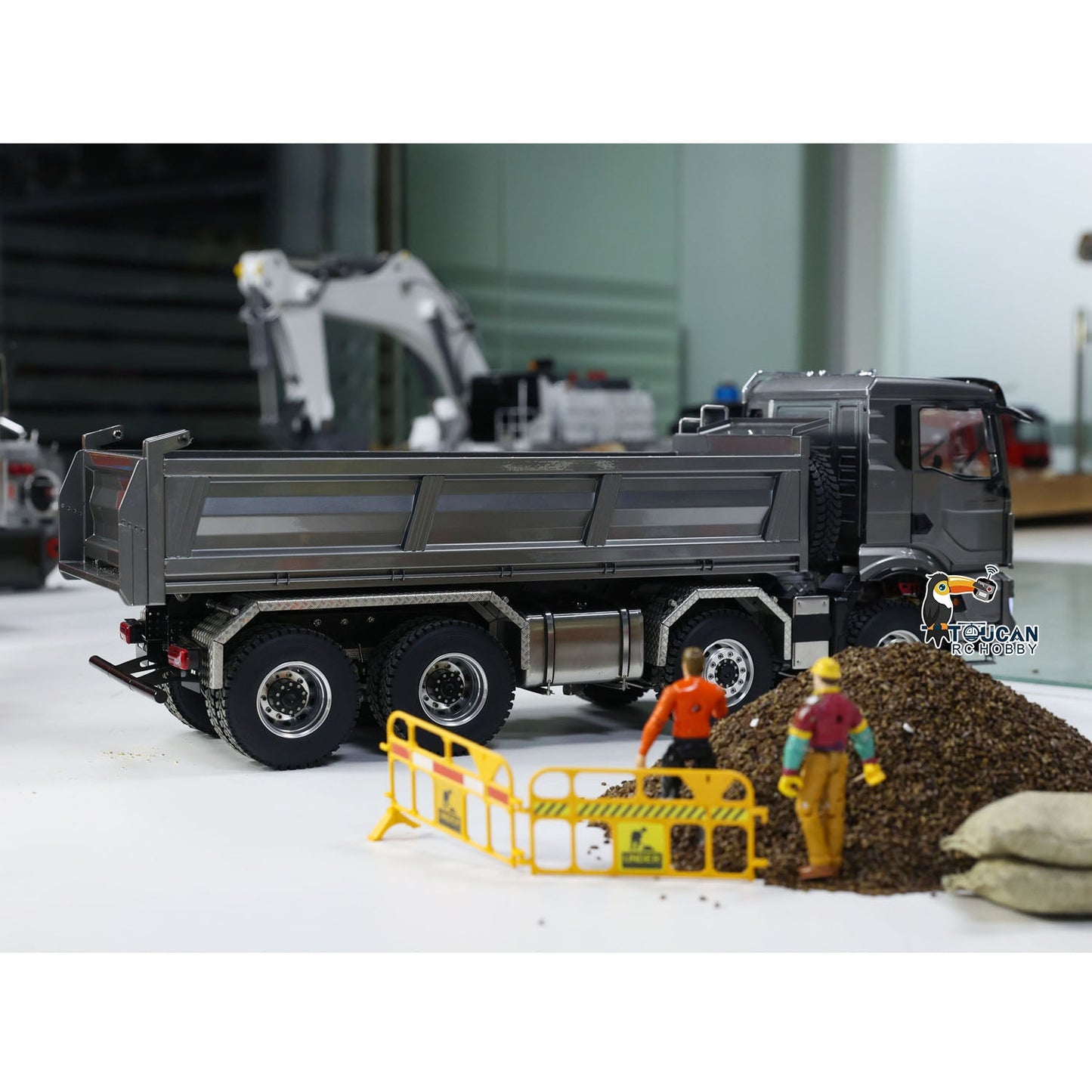 In Stock 1:14 Scale Hydraulic 8x8 RC Tipper Truck Radio Control Dump Truck Metal Cabin Shell Differential Lock 2speed Sound Light Assembled Painted