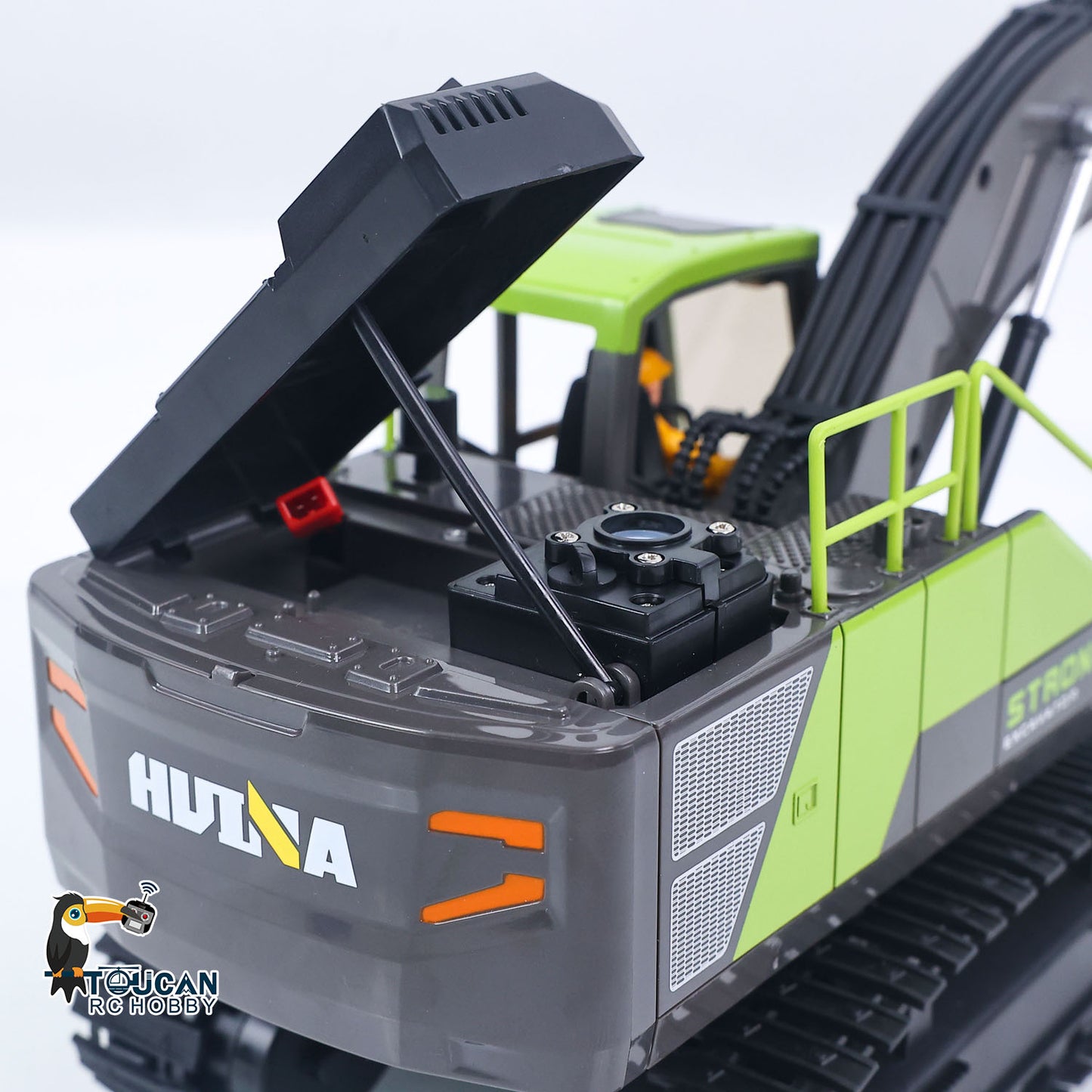 US Stock RTR HUINA 1/18 Electric RC Excavator 1661 Remote Control Digger Finished Model Battery Light Effects Metal Bucket No Sound