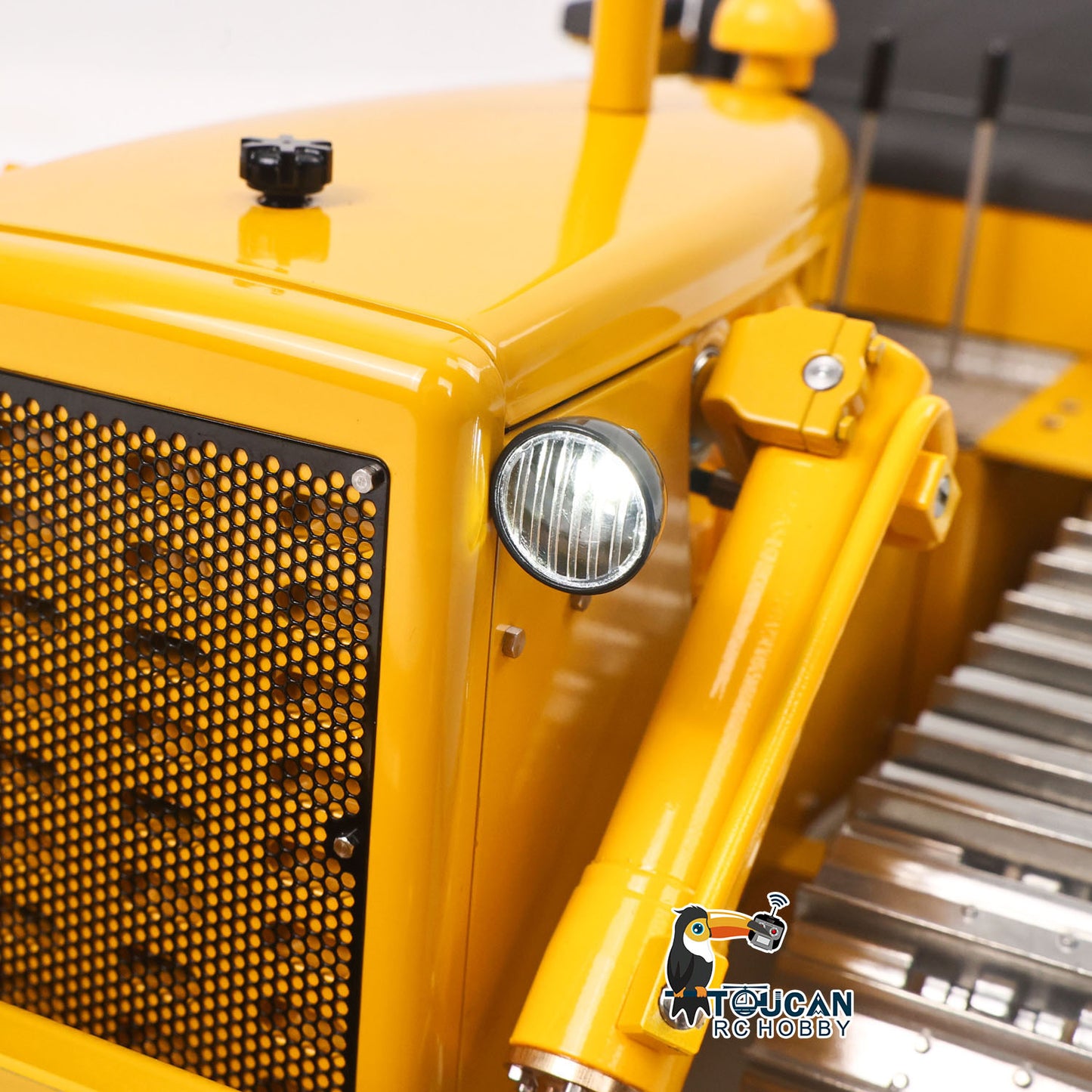 Metal 1/14 RC Bulldozer D7 Remote Control Dozer Model Hydraulic Construction Vehicles Truck Flysky Radio CNC Light Sound Battery