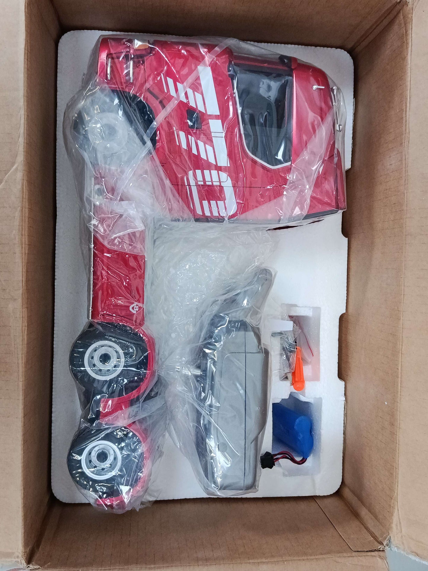 Free Shipping Second Hand UK STOCK 770S Plastic 1/18 RC Tractor Truck Toys 7.4V Battery Radio 19CH Light Sound Effects Remote Control Lorry Car RTR Model