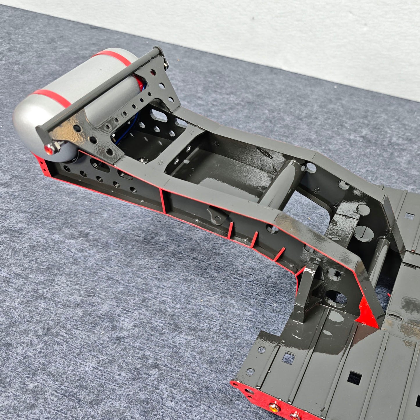 Stainless Steel Gooseneck Lowboy Trailer 2 Axles W/ Lamp Beads for 1/14 DIY Tamiya Remote Control Tractor Truck No Battery