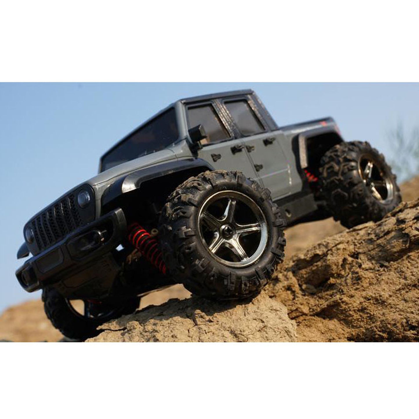 1/20 RC High Speed Pickup Truck C8819 4WD 2.4G Remote Control Off Road Vehicle Lifting Wheel LED Lights Motor Ready to Run Car