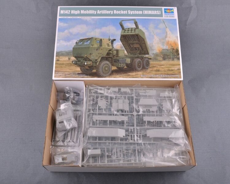 US Stock Trumpeter 01041 1/35 M142 Artillery Rocket System Rocket Launcher HIMARS Model Toy Gift DIY Parts