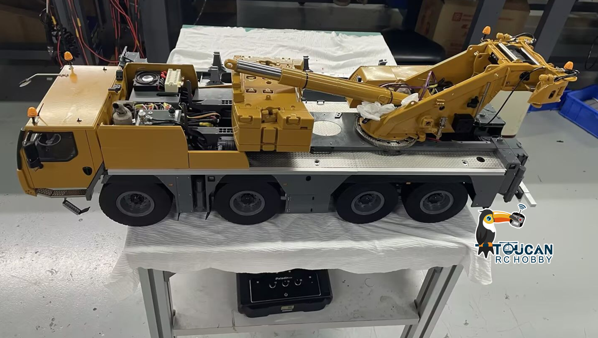 Pre-Order Deposit New Product Eyewhale 1/14 4 Axles RC Hydraulic Mobile Cranes Truck D1090