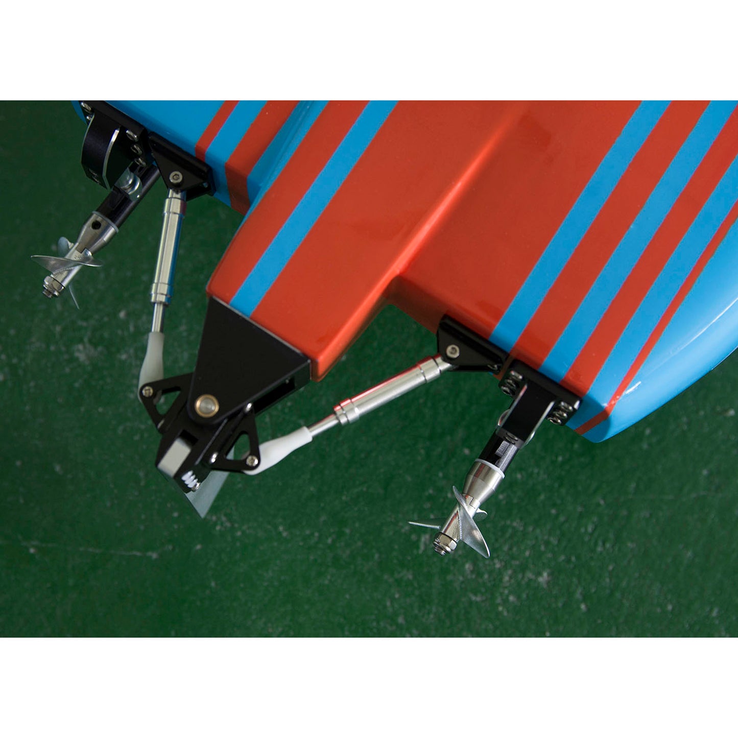 DTRC E33 RC Racing Boat High Speed 135KM/H Radio Control Fiber Glass Ship Model Metal Hardware 4082 Brushless Motor 160A ESC RTR