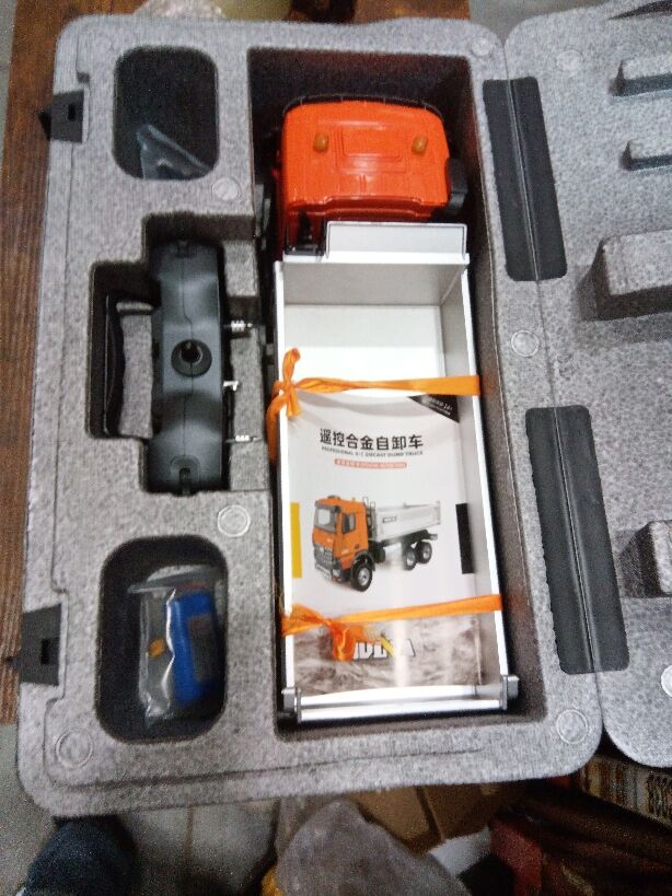 Fast Free Shipping Second Hand US Stock 2.4G 1/14 HUINA 1598 RC Dumper 6*6 Engineering Transport Vehicle Lifting Rod Tipper Car Light Sound Battery Toys