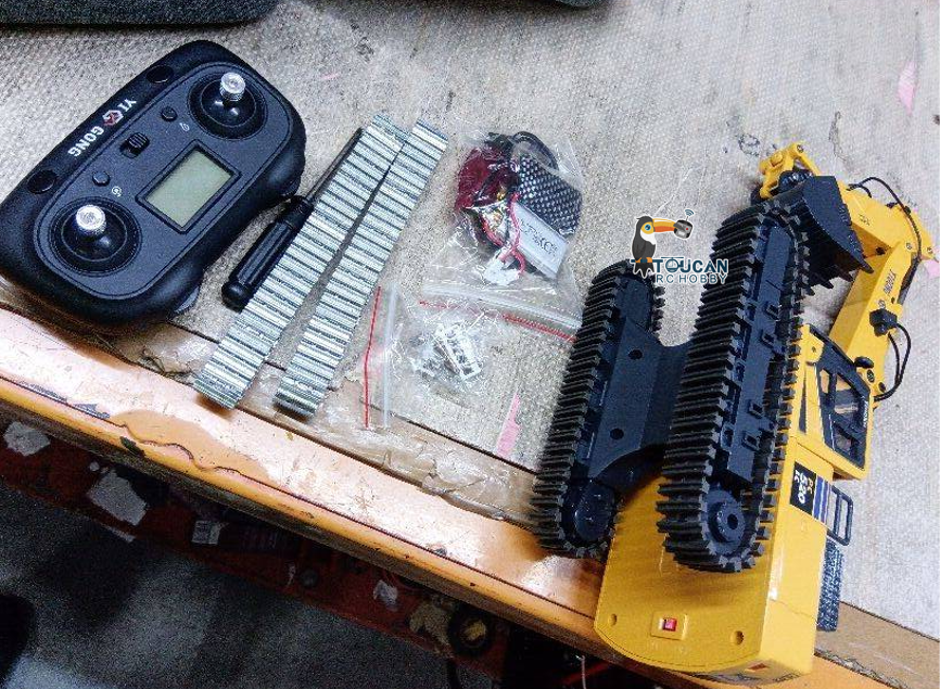 Free Shipping Second Hand US Stock 1/50 RC Digger PC520 Electric Lifting Radio Control Excavator Engineering Vehicle
