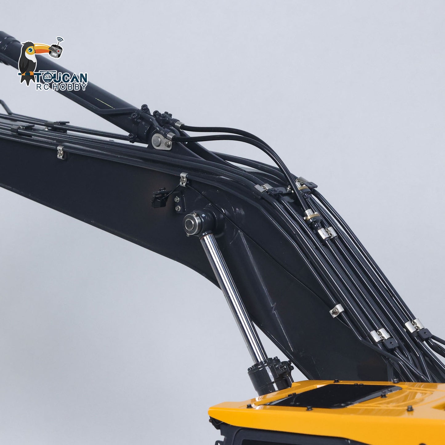 Pre‑Painted RC Hydraulic Excavator E400 without Battery and Charger