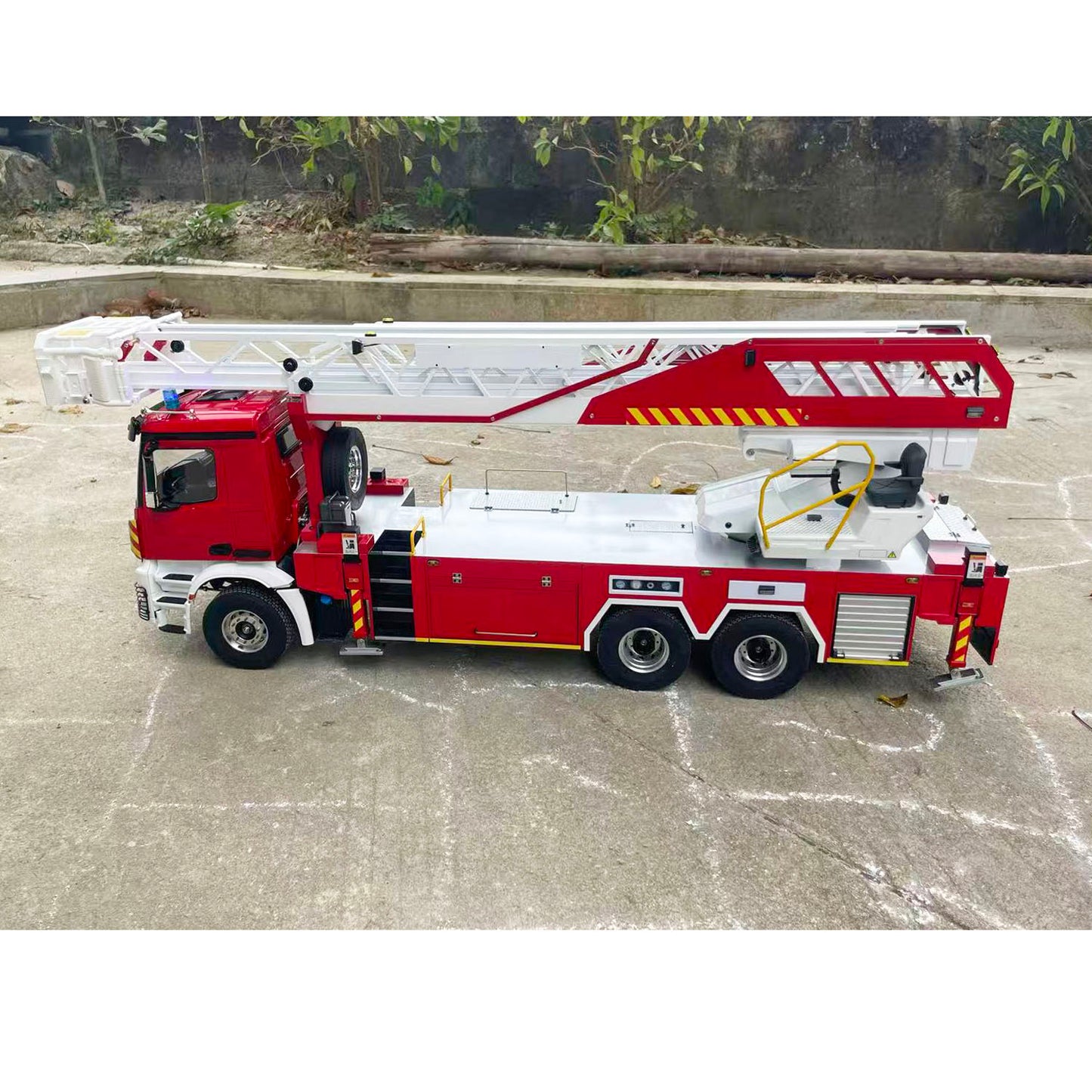 1/14 6x4 2Speed Gearbox Metal Chassis Remote Control Electric Lift Ladder Fire Truck RC Rescue Vehicle Model Sound System