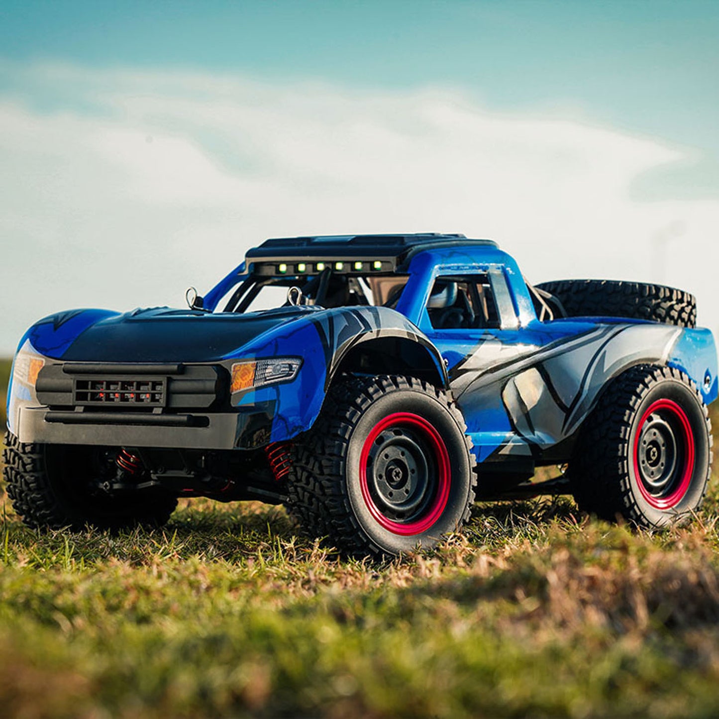 1/14 RC High Speed 48KM/H Off Road Vehicle Electric 4WD Remote Control Car Q130A Carbon Brush Motor 17G Servo LED Lights RTR