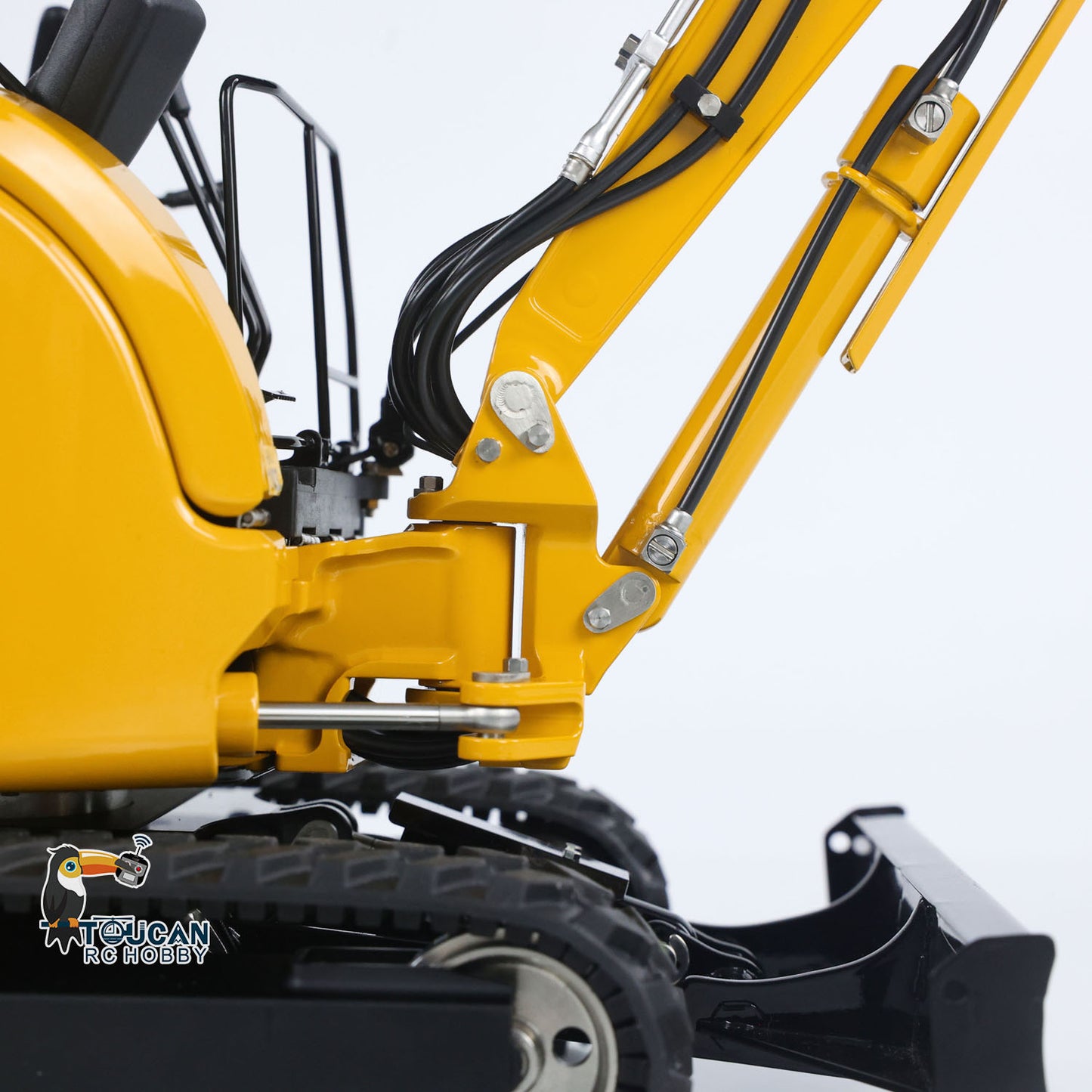 LESU PC30 1/14 Metal RC Hydraulic Excavator B0003 RTR 6CH Reversing Valve Mini Digger Brushless Rotary Drive Motor Sound & Light FrSky X14 Controller