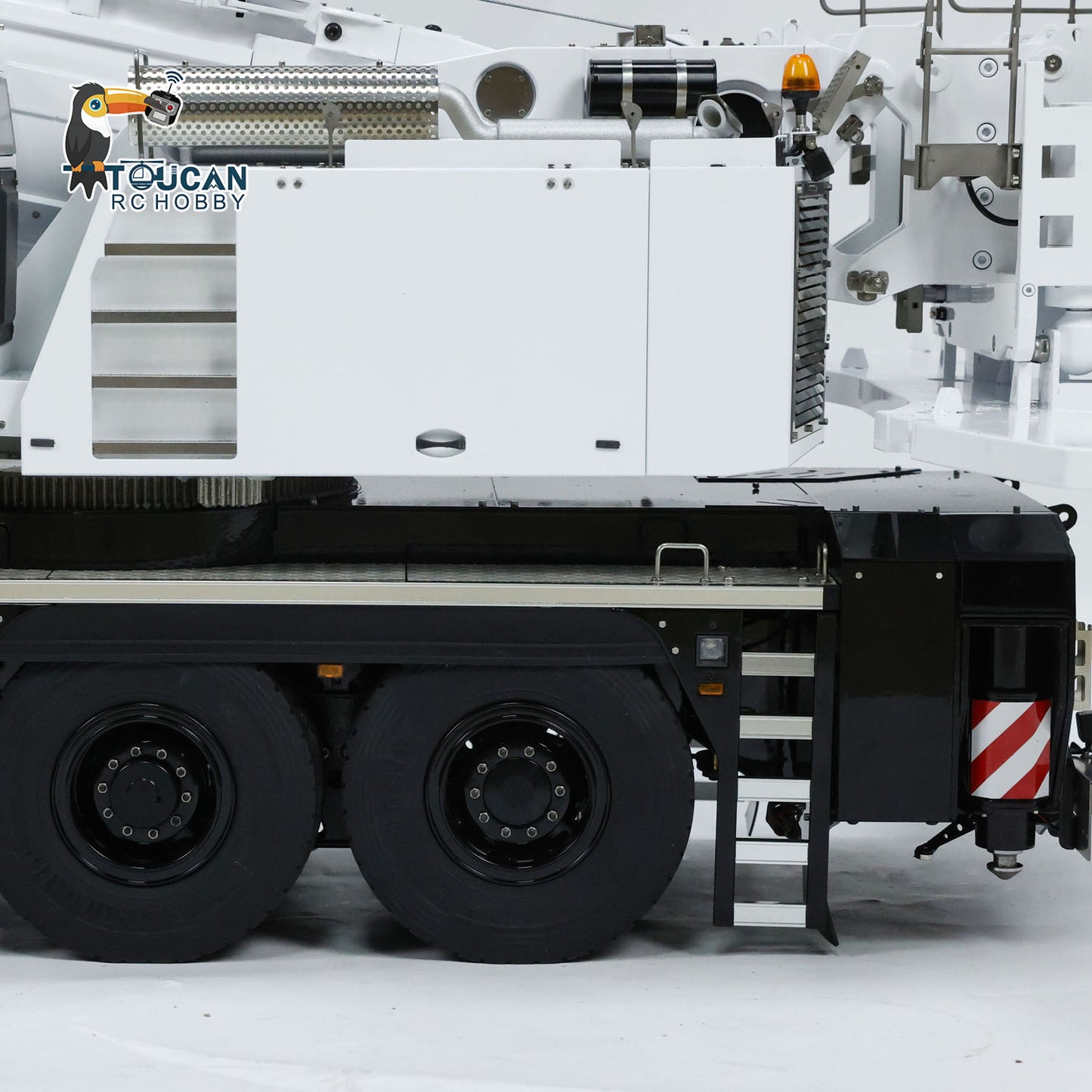Eyewhale D1350 LTM1350 1/14 Metal RC Hydraulic Mobile Crane Truck PNP 5+1 Telescopic Boom