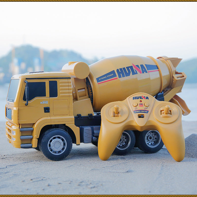 In Stock HUINA Toy Gift 1/18 Scale 333 2.4Ghz 6CH RC Concrete Car Mixer Truck Tractor Radio Controlled LED Light 4WD Battery Charger
