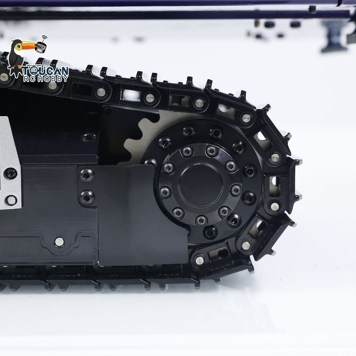 MTM 946-3 Metal 1/14 Excavator Hydraulic Crawler with 6-Way Valve and 4MPa Pump including T12D Radio and Clamshell Bucket with Ripper and 2 Extra Buckets without Battery