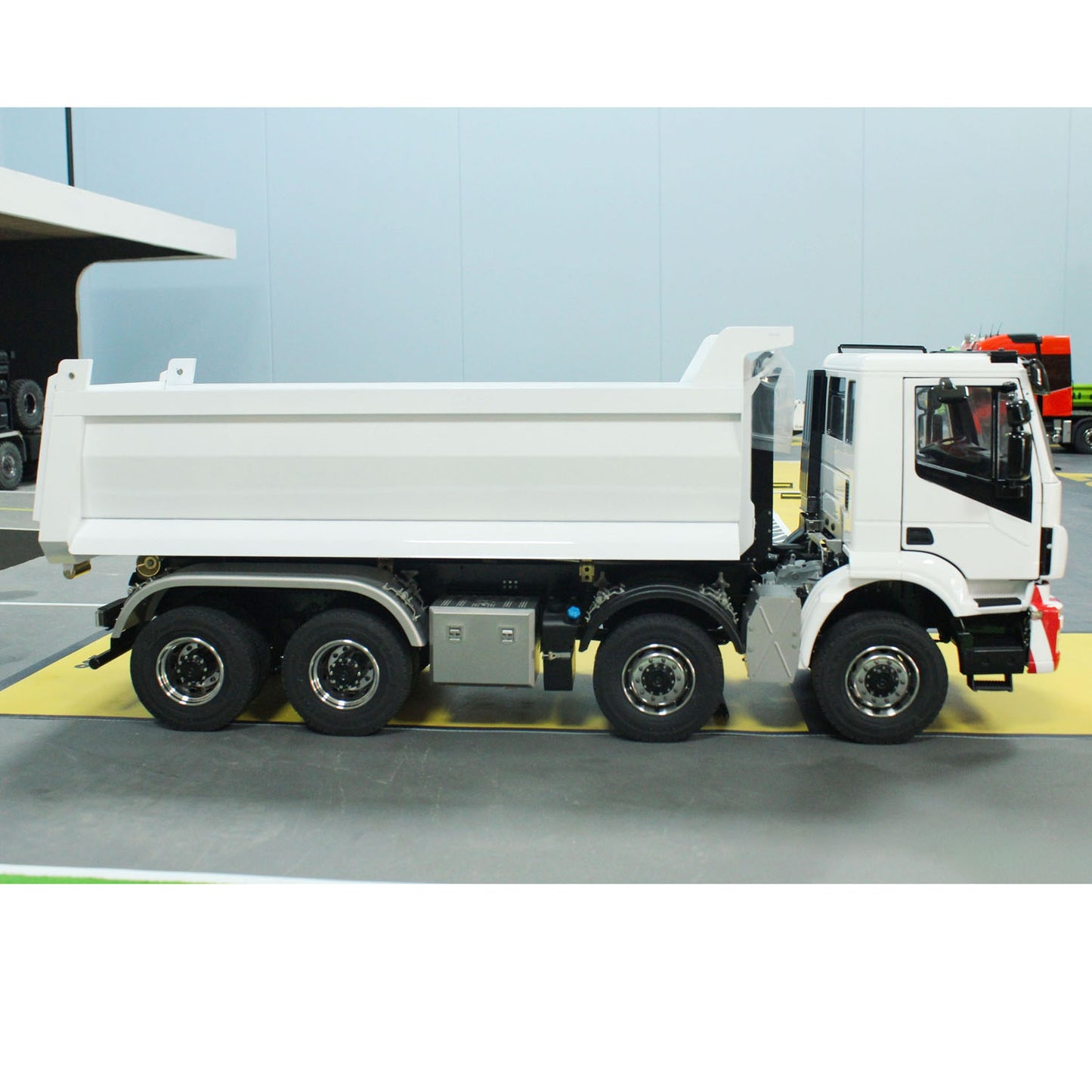 1/14 8x8 Metal Hydraulic RC Dumper Car Radio Controlled Full Dump Truck ESC Servo Motor Sound Light 3-speed Transmission