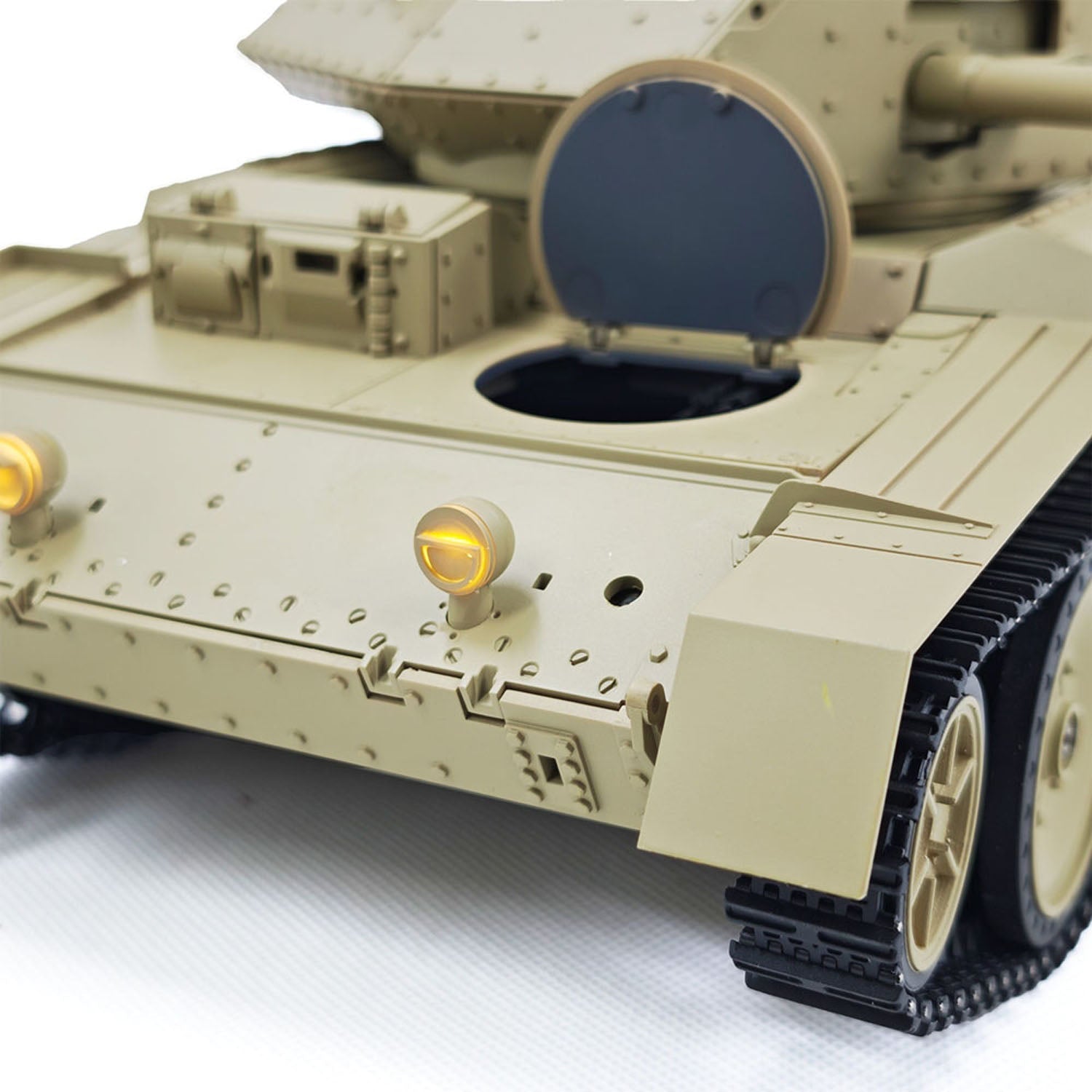 wheelfun 1/16 2.4G RC Serbatoio militare Coolbank Crusader Mk Iii Controllo Wireless Battle Tank Modello Torretta 360 ° Rotante Fumo Suono Luci RTR Hobby Grade Modello per Adult Hobby (Giallo e Nero