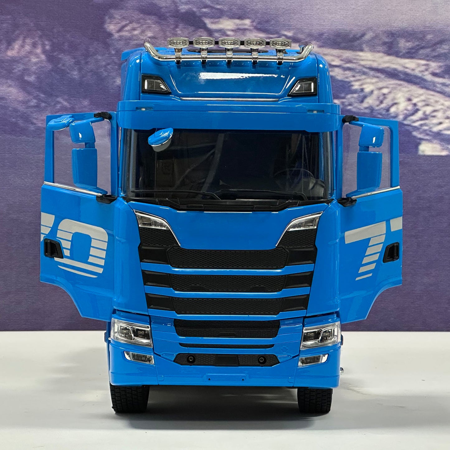 1/14 8x8 Remote Control Tractor Truck 2Speed Transmission RC Lorry Vehicle Metal Chassis Light Sound System No Differential Lock