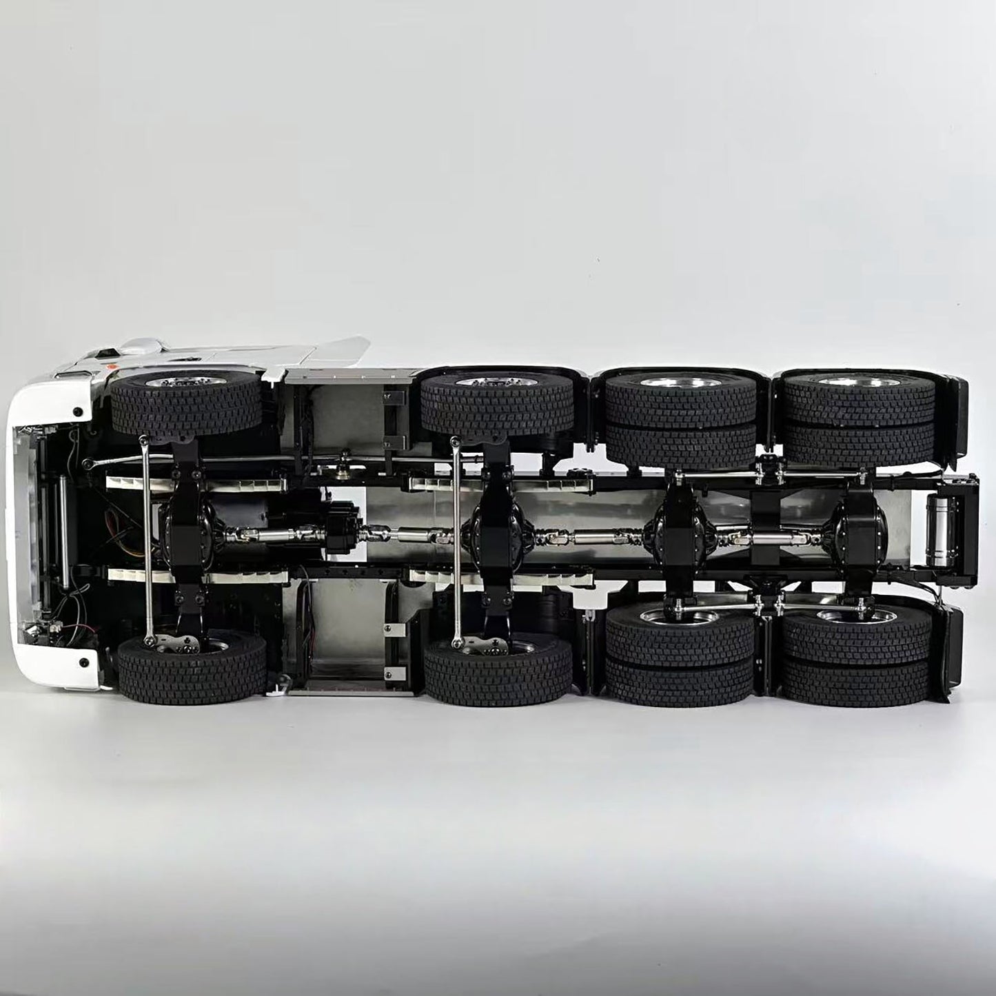 1/14 8x8 Remote Control Tractor Truck 2Speed Transmission RC Lorry Vehicle Metal Chassis Light Sound System No Differential Lock