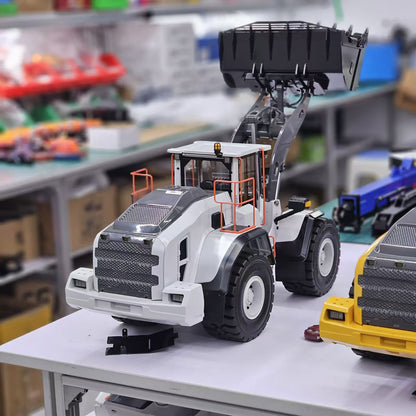 MTRC 1/14 RC Hydraulic Loader E260L Metal Radio Controlled Construction Vehicles Flysky ST8 Radio Brushless Motor LCD Screen