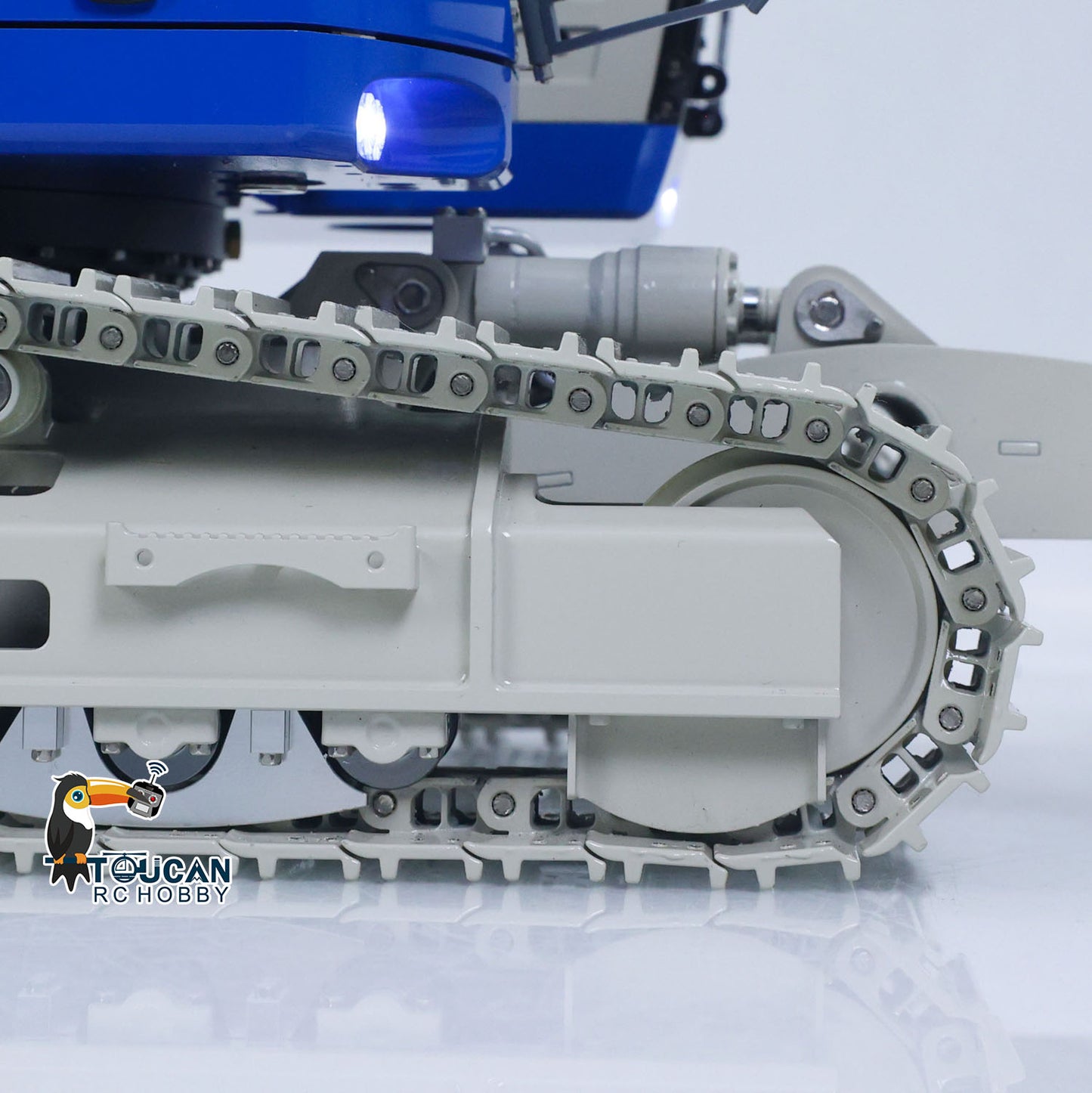 CUT Model LR914 PRO MAX 1/14 Metal RC Hydraulic Excavator RTR 8-Way Valve 3 Arm Digger PL18EV Lite Controller Quick Coupler Light Sound Brushless Drive Motor for Collectors