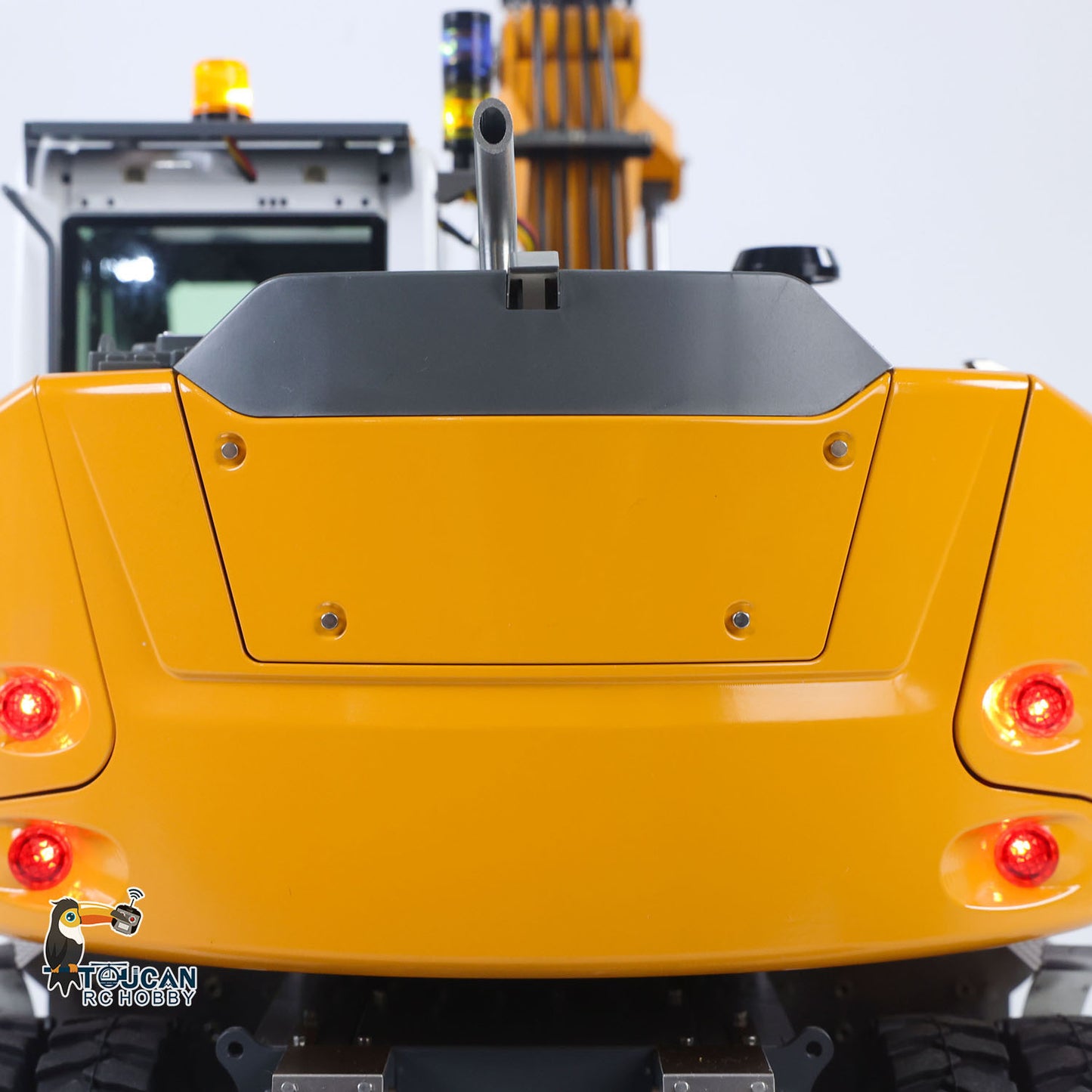 1/14 Remote Control Hydraulic Wheeled Excavator 7-ways Valve RC Digger 2WD/4WD Engineering Vehicle RTR Axle Lock PL18EV Lite