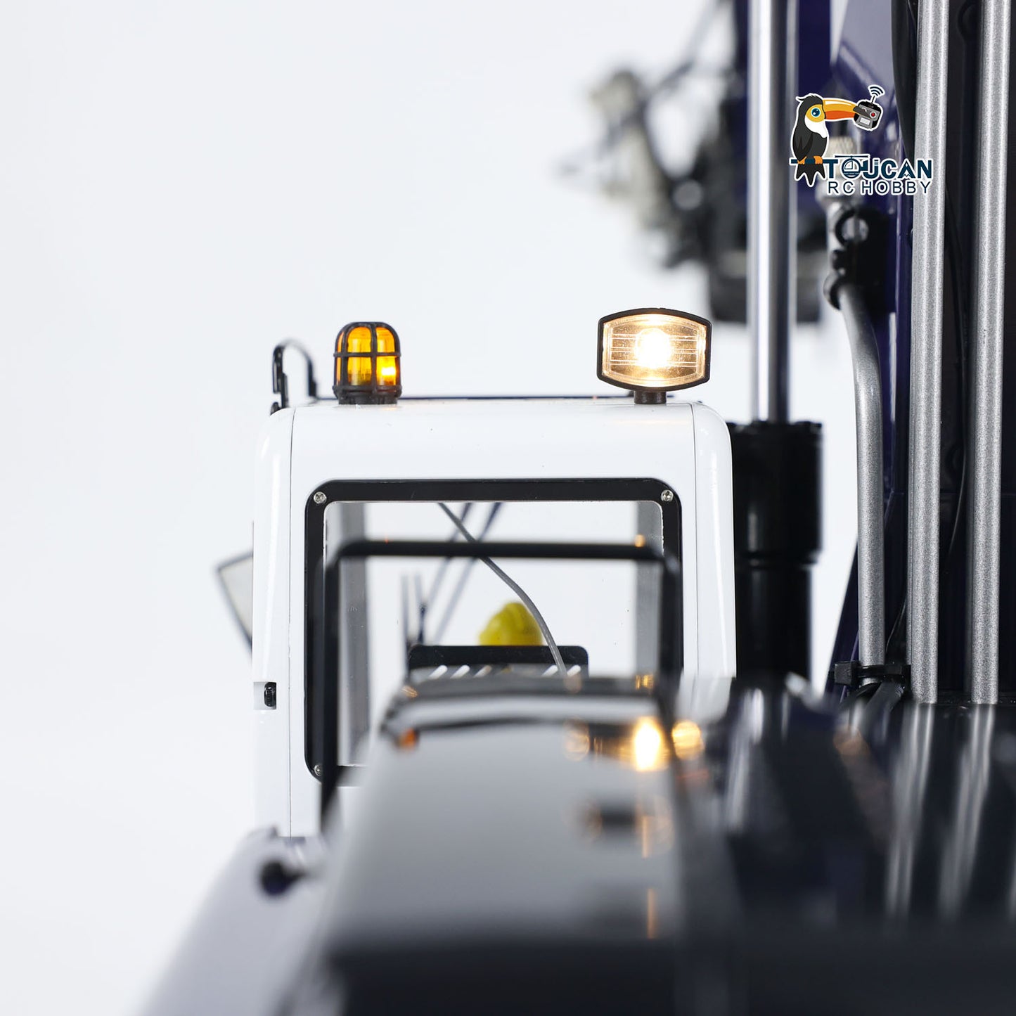 TOUCAN RC HOBBY MTModel 946-3 Metal 1/14 RC Hydraulic Excavator Grab 8-ways Reserving Valves Sound System Lights Ripper for Digger Model Enthusiasts
