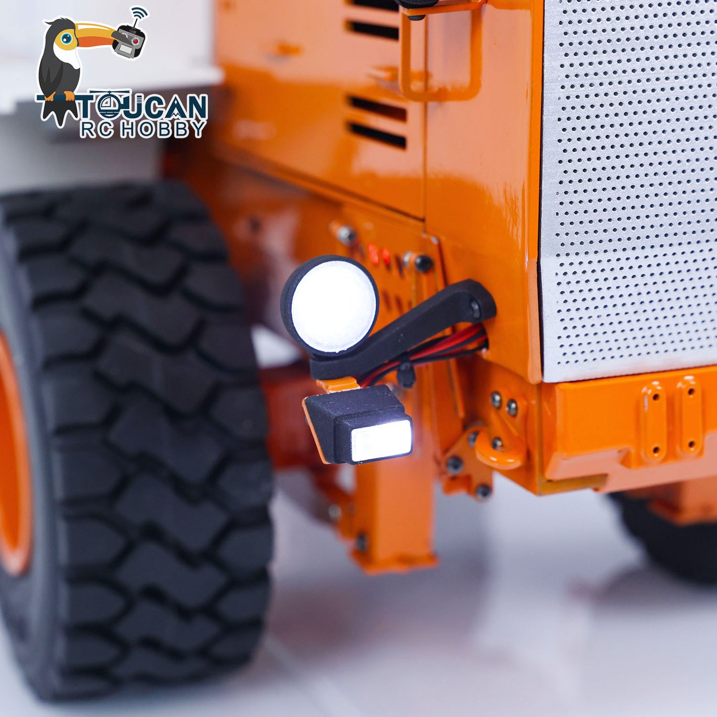 Toucanhobby T150K 1/12 Metal RC PNP Hydraulic Tractor 2 Speed Transmission 3 Way Valve I6S Controller Light Sound for Model Collectors