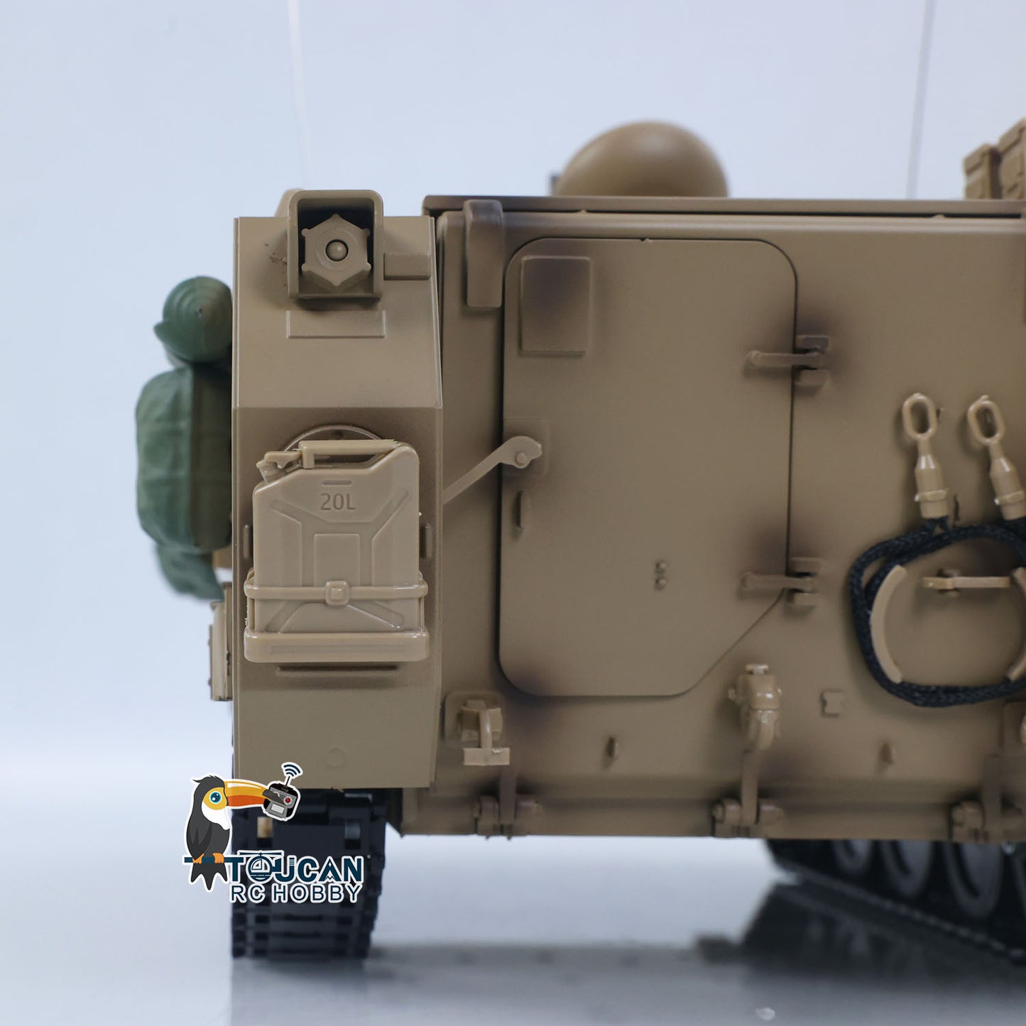 Fast Free Shipping Tongde 1/16 RC Military Tank M2412-C M113A2 APC Turret Rotation 360 Degree Infrared LED Light Sound Remote Control Electric Toy