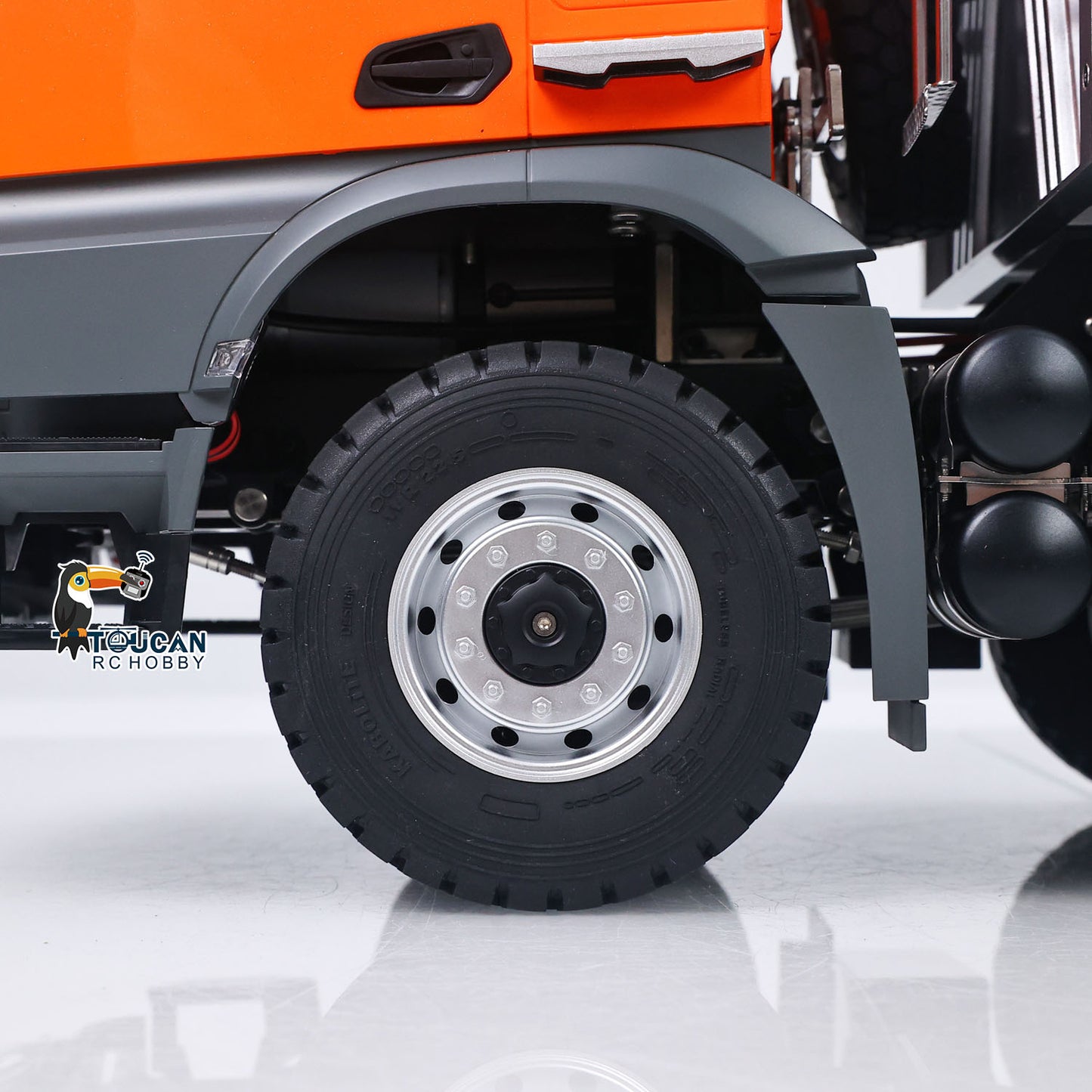 US Stock Kabolite 1/14 Electric RC Dump Truck K5703 8X8 Remote Control Tipper Model 2Speed Transmission Lights Sounds Battery Charger