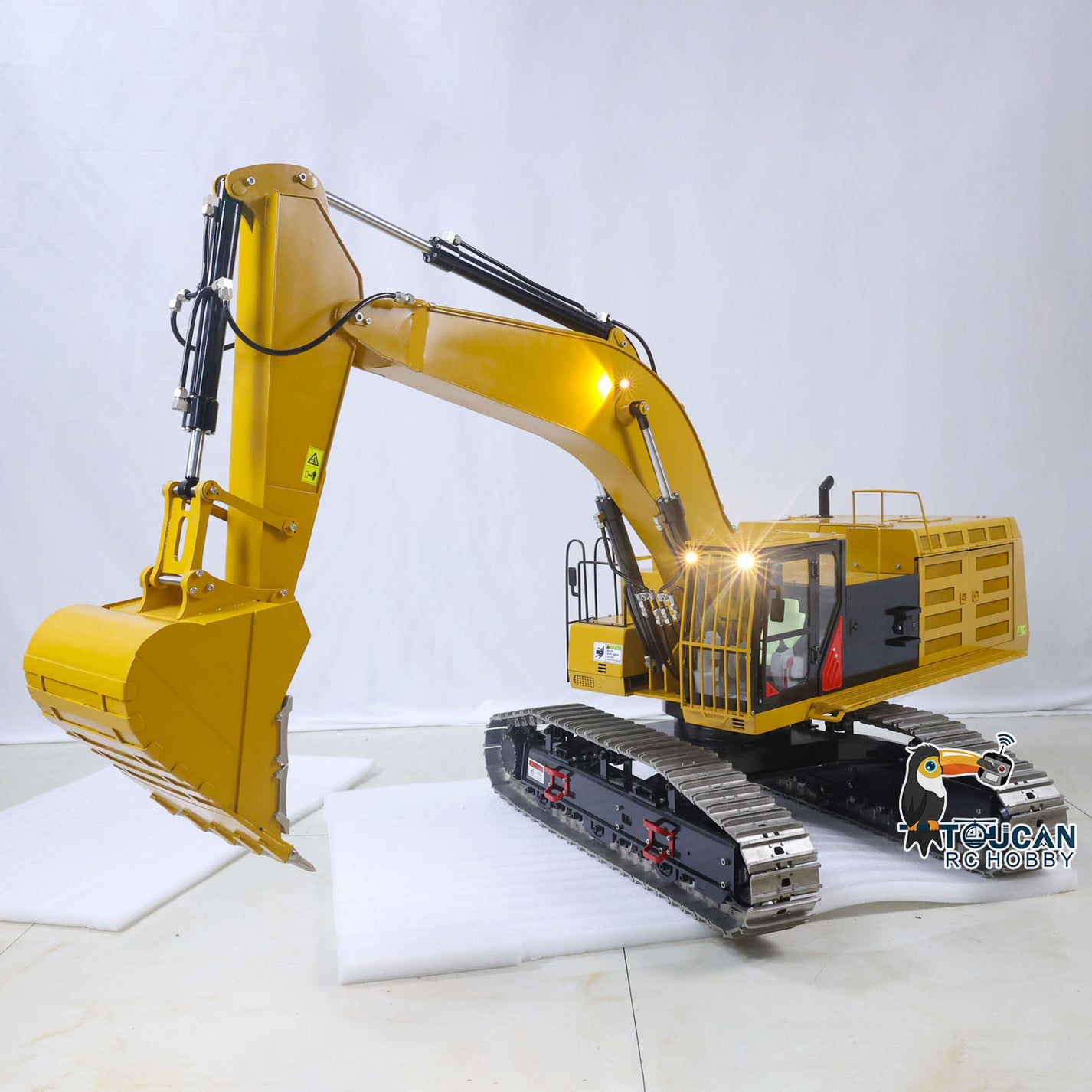 TOUCAN RC HOBBY RTR RC scala 1/10 fuoristrada camion 4 * 4 telecomando Rock Crawler camion elettrico TOUCAN RC HOBBY RTR RC scala 1/10 fuoristrada camion 4 * 4 telecomando Rock Crawler camion elettrico