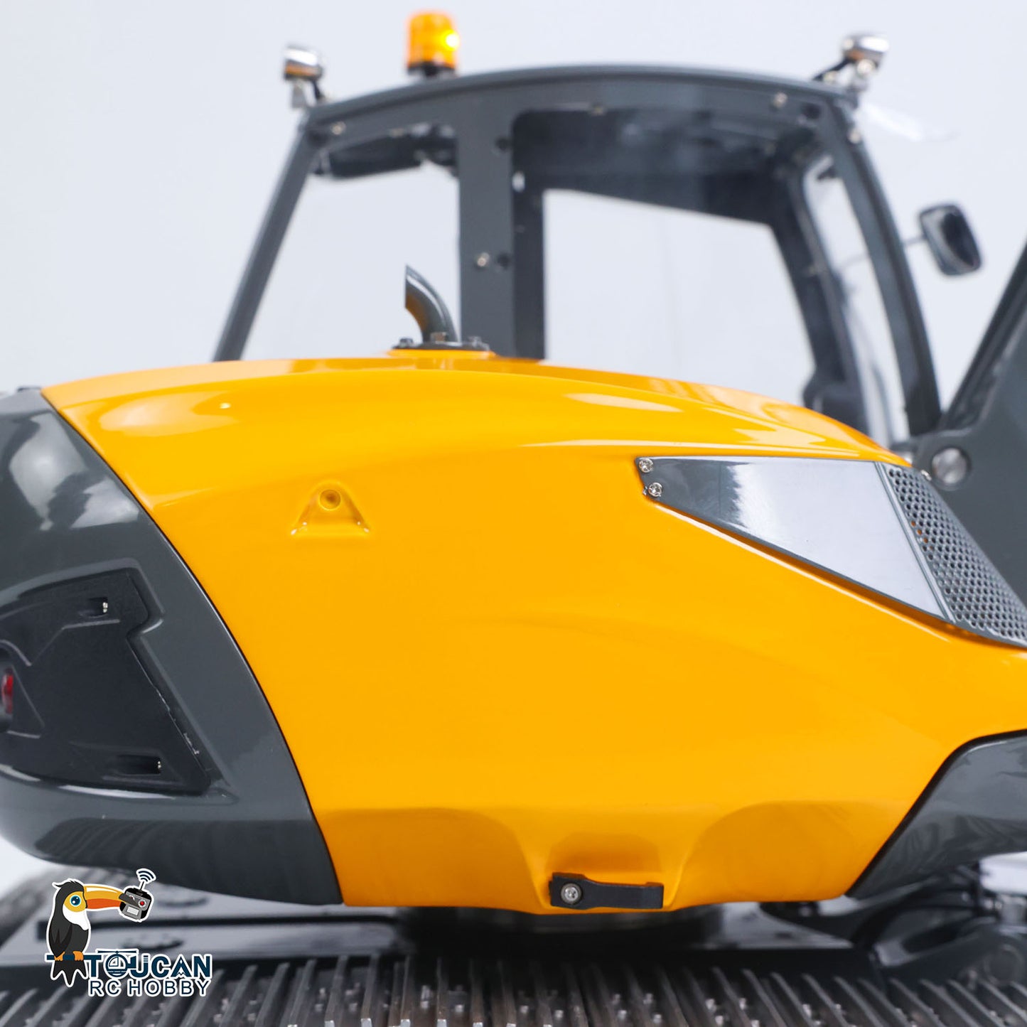 LESU 1/14 Metal RC Hydraulic Excavator MC15 4Arms Remote Control Digger 15MC 9 Valves Dual Pumps Light Sound PL18EV Lite