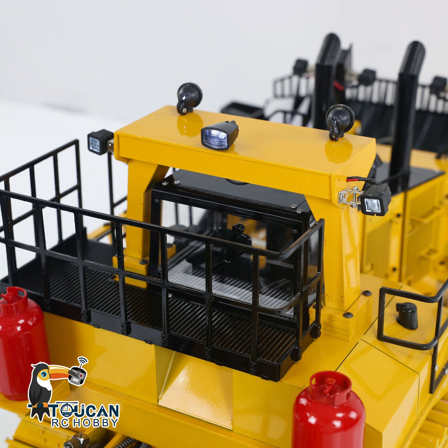 TOUCAN RC HOBBY D11T 1/14 Metal RC Hydraulic Bulldozer PNP 5-Way Valve 3 Rear Plows PL18EV Remote Controller Smoke Light Sound for Model Collectors