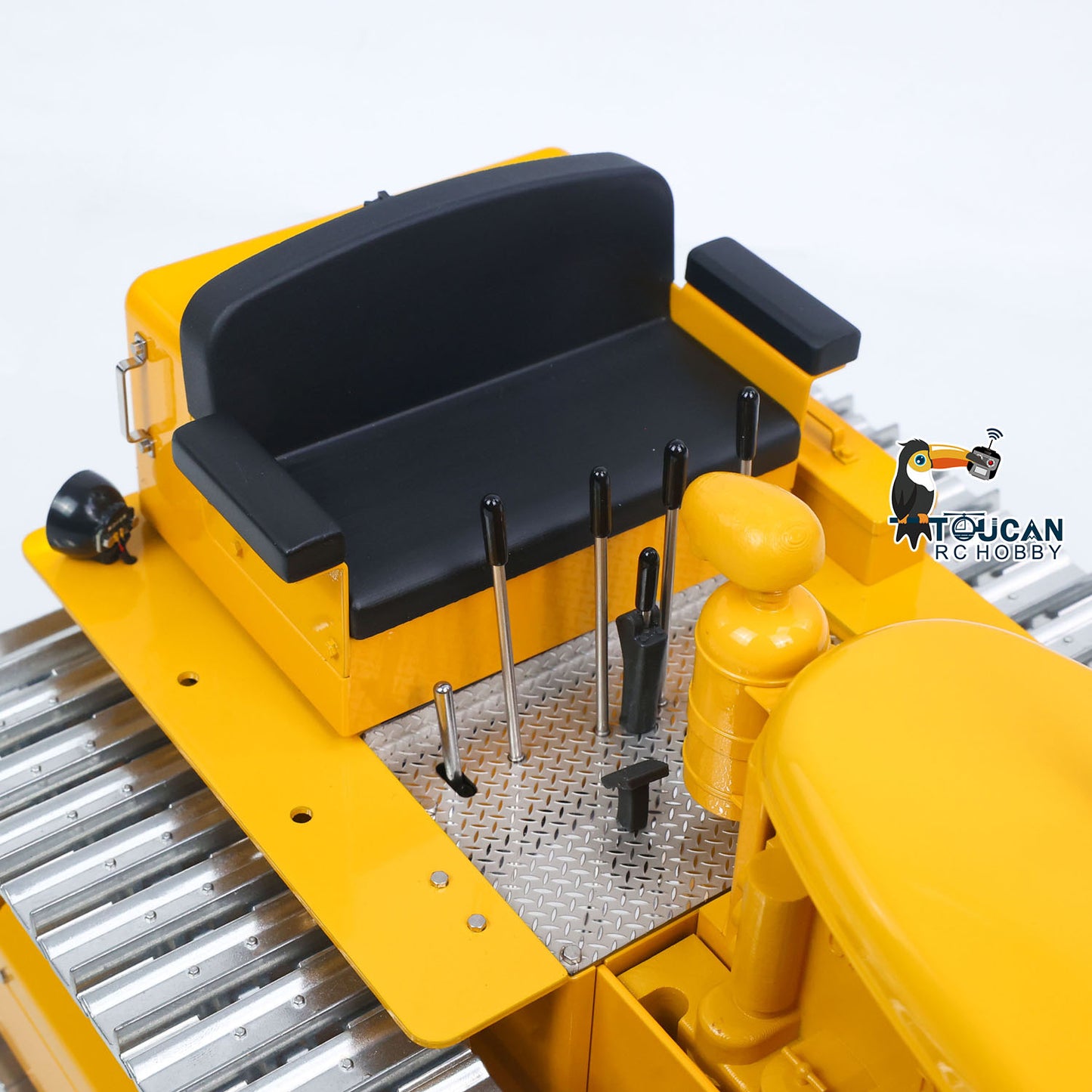 Fast Free Shipping for EU Metal 1/14 RC Hydraulic Bulldozer D7 Remote Control Dozer Model Engineering Vehicle Flysky Radio Light Sound System Battery