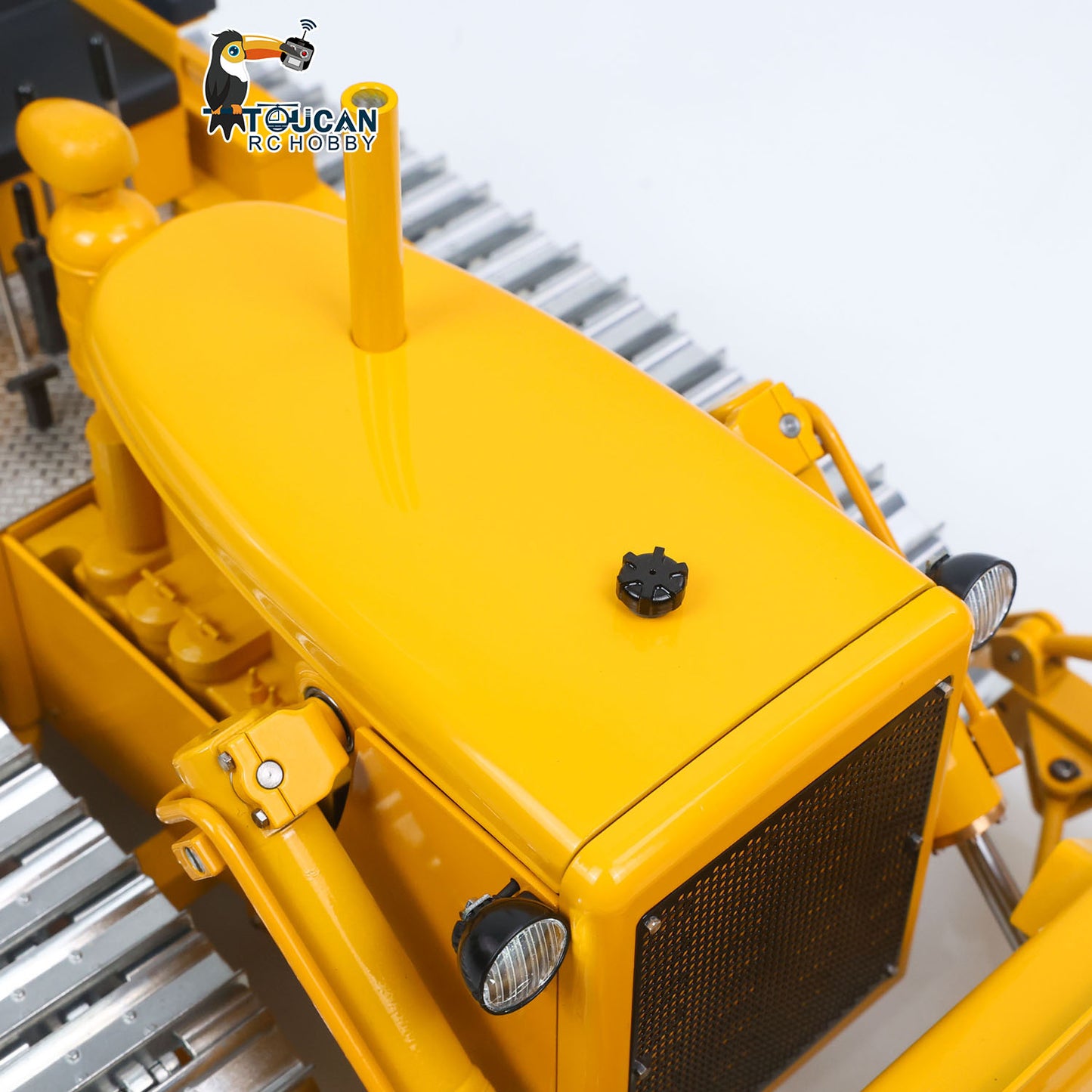 Fast Free Shipping for EU Metal 1/14 RC Hydraulic Bulldozer D7 Remote Control Dozer Model Engineering Vehicle Flysky Radio Light Sound System Battery
