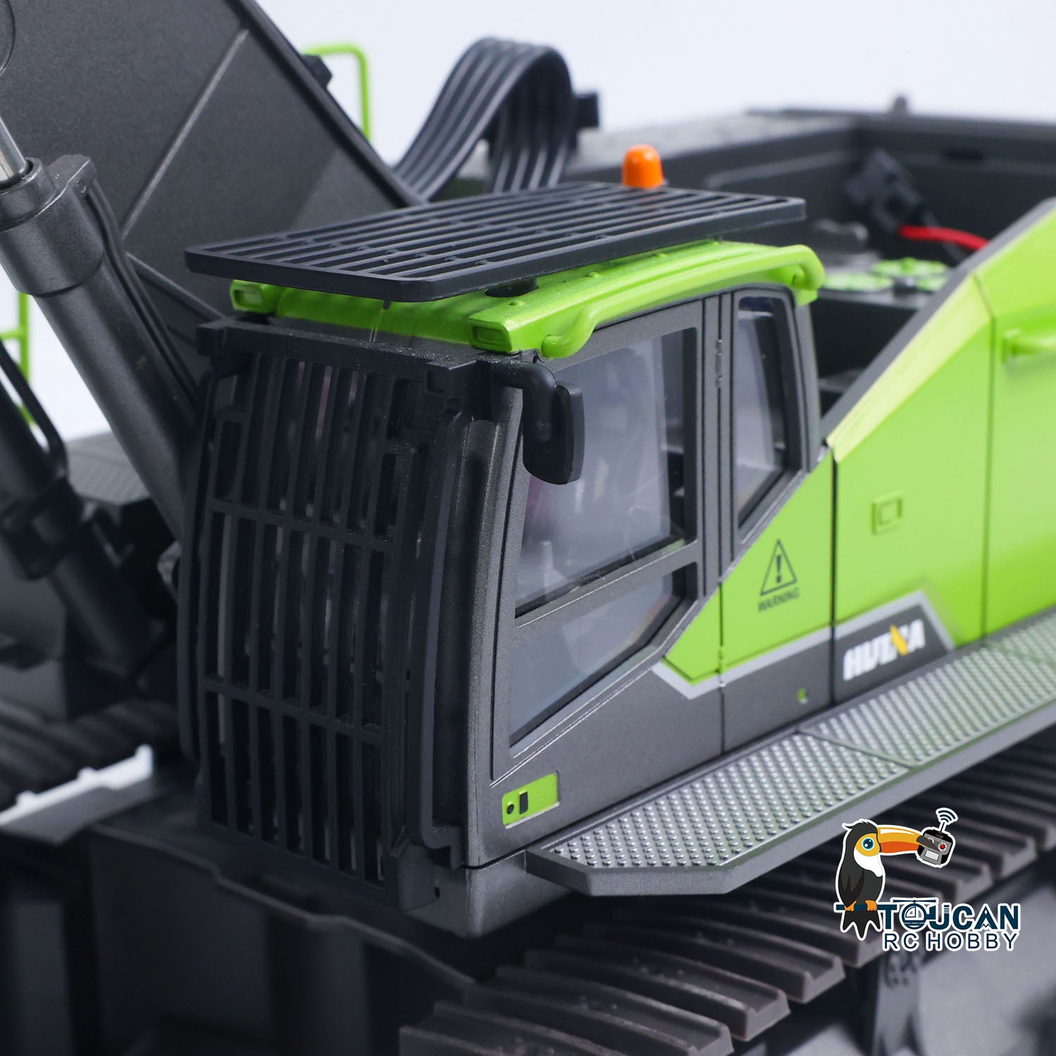 In Stock HUINA Plastic 1/14 Metal RC Excavator 1593 28CH 2.4Ghz