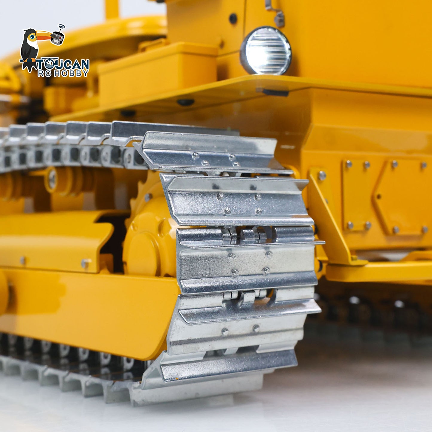 Fast Free Shipping for EU Metal 1/14 RC Hydraulic Bulldozer D7 Remote Control Dozer Model Engineering Vehicle Flysky Radio Light Sound System Battery