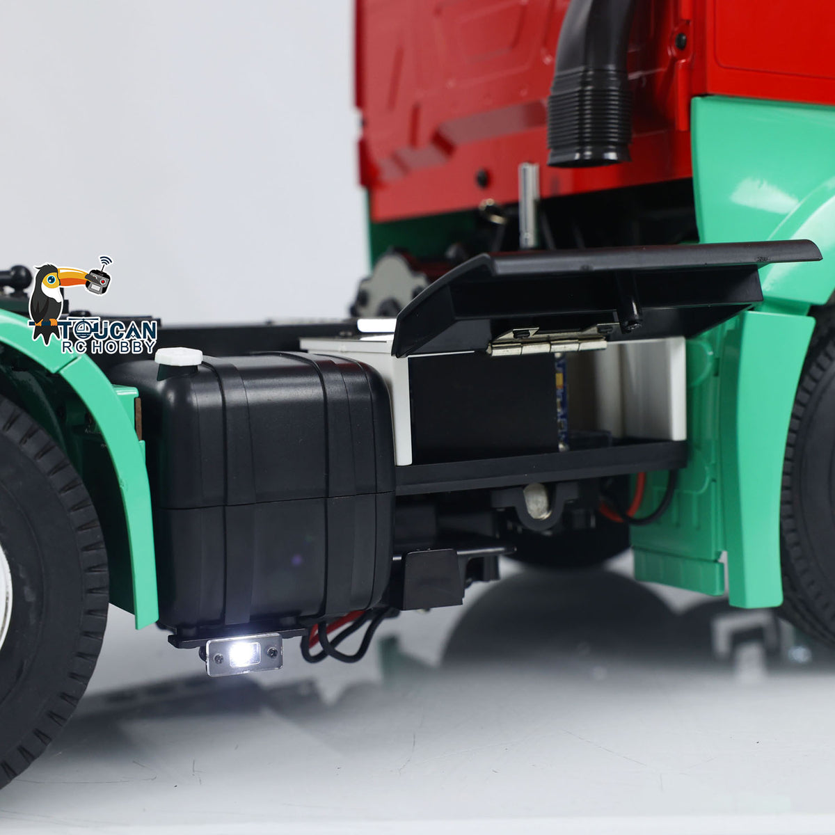 TOUCAN RC HOBBY HHRC 201911 1/14 6x4 Remote Control Tractor Truck 3-speed Gearbox RC Lorry Vehicle Sound & Light System Openable Door