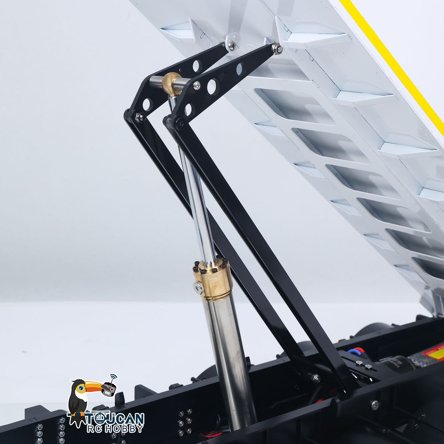 TOUCAN RC HOBBY 3 Axles Stainless Steel Hydraulic Semi Trailer W/ Supported Leg Light System for 1/14 DIY Tamiya Remote Control Tractor Truck