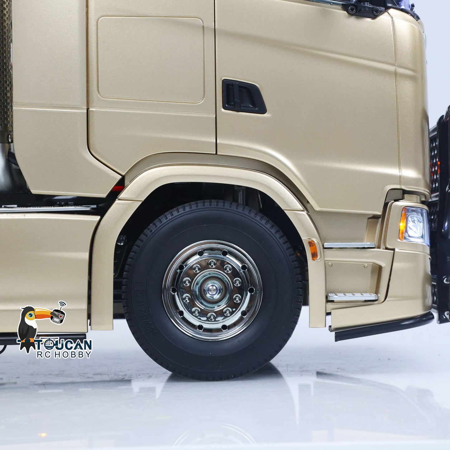 Plastic 1/14 RC Tractor Truck 56379 Remote Control Construction Vehicle Customized by Toucanhobby 4X2 Chassis 3Speed Gearbox Flowing Water Light Smoke Unit ST8 Radio RTR