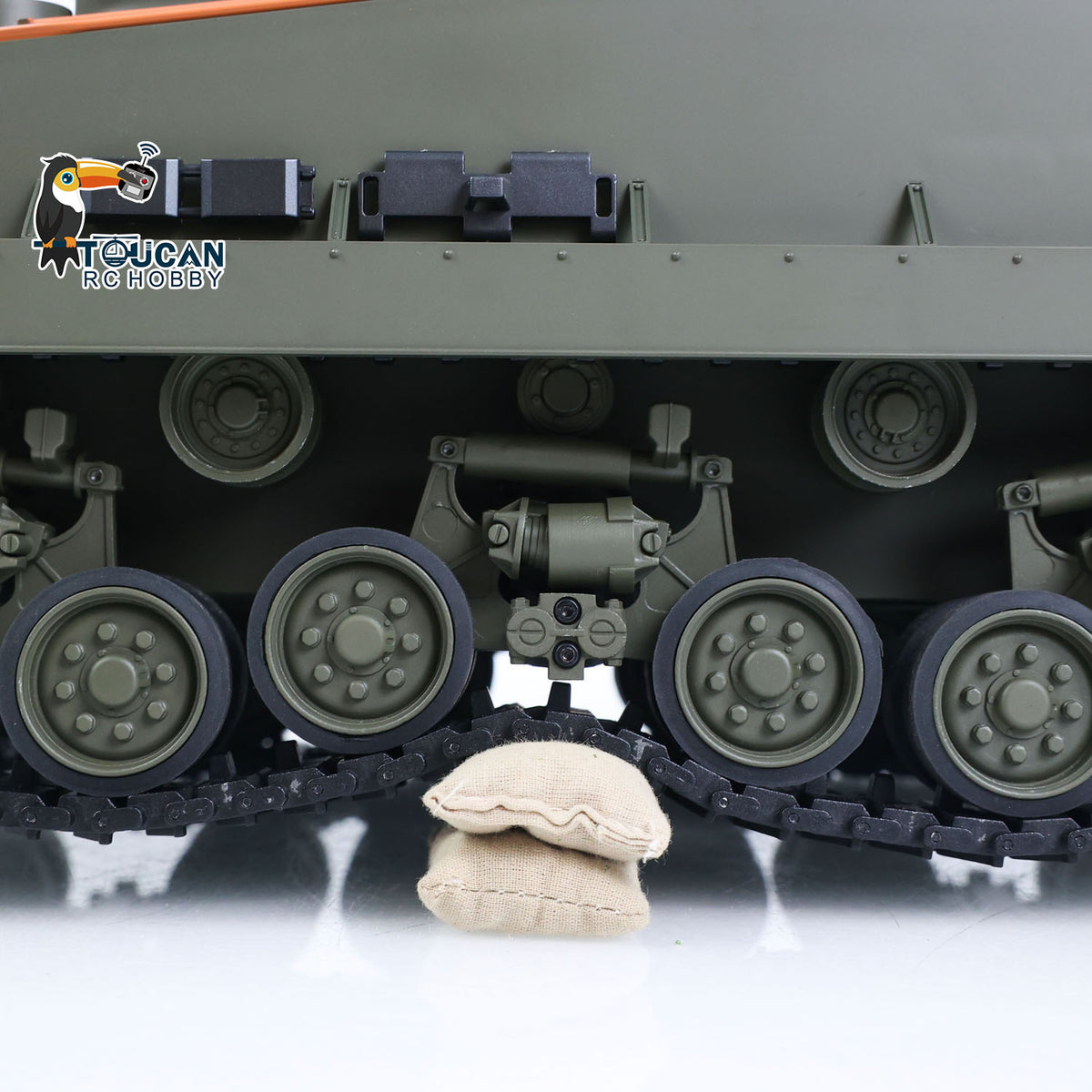 TOUCAN RC HOBBY HHRC Sherman M4A3 1/16 RC Tank Upgraded Side Skirts Infrared System Barrel Elevation Smoke Unit Metal Chassis Gearbox 360 Degrees Turret