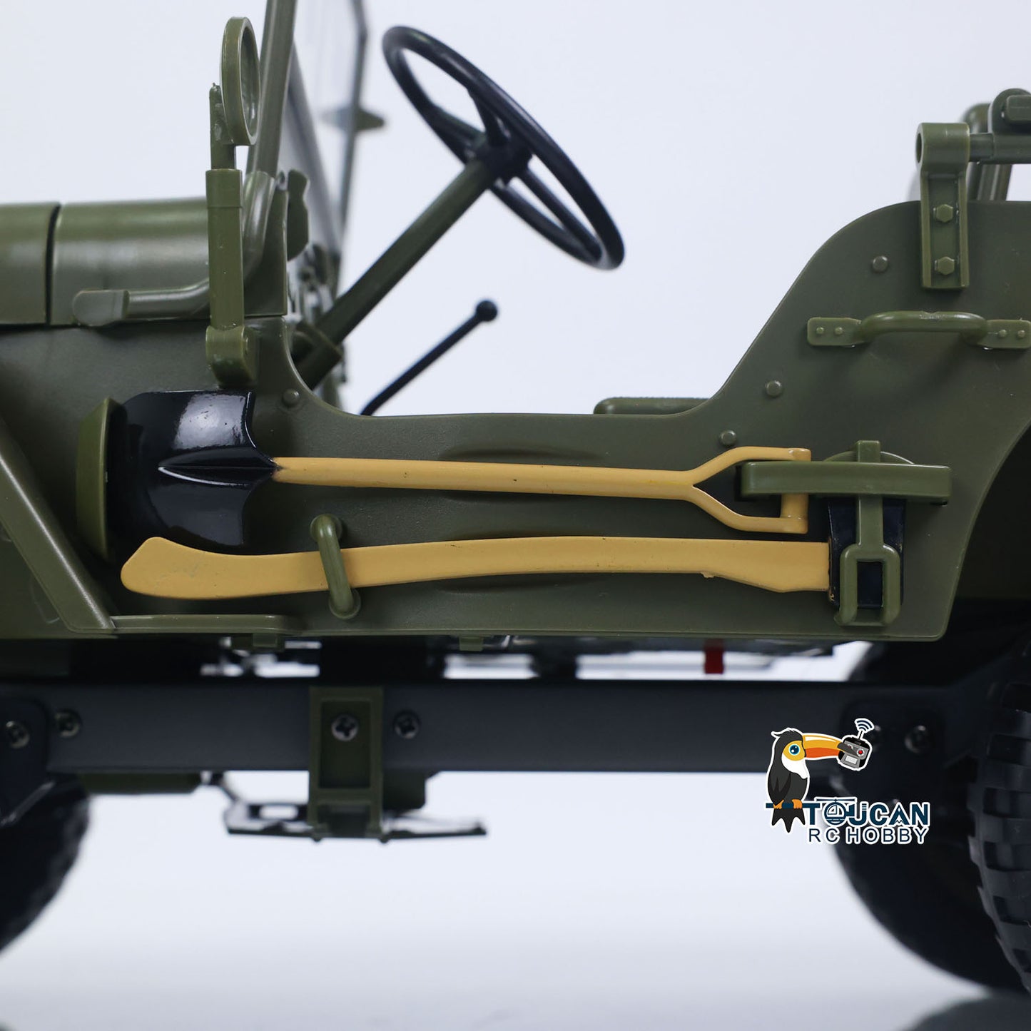 Fast Free Shipping for EU 1/10 RC Off Road Vehicle C8815 4WD Remote Control Rock Crawler Car Military Truck Model Climbing Car RTR Battery LED Lights