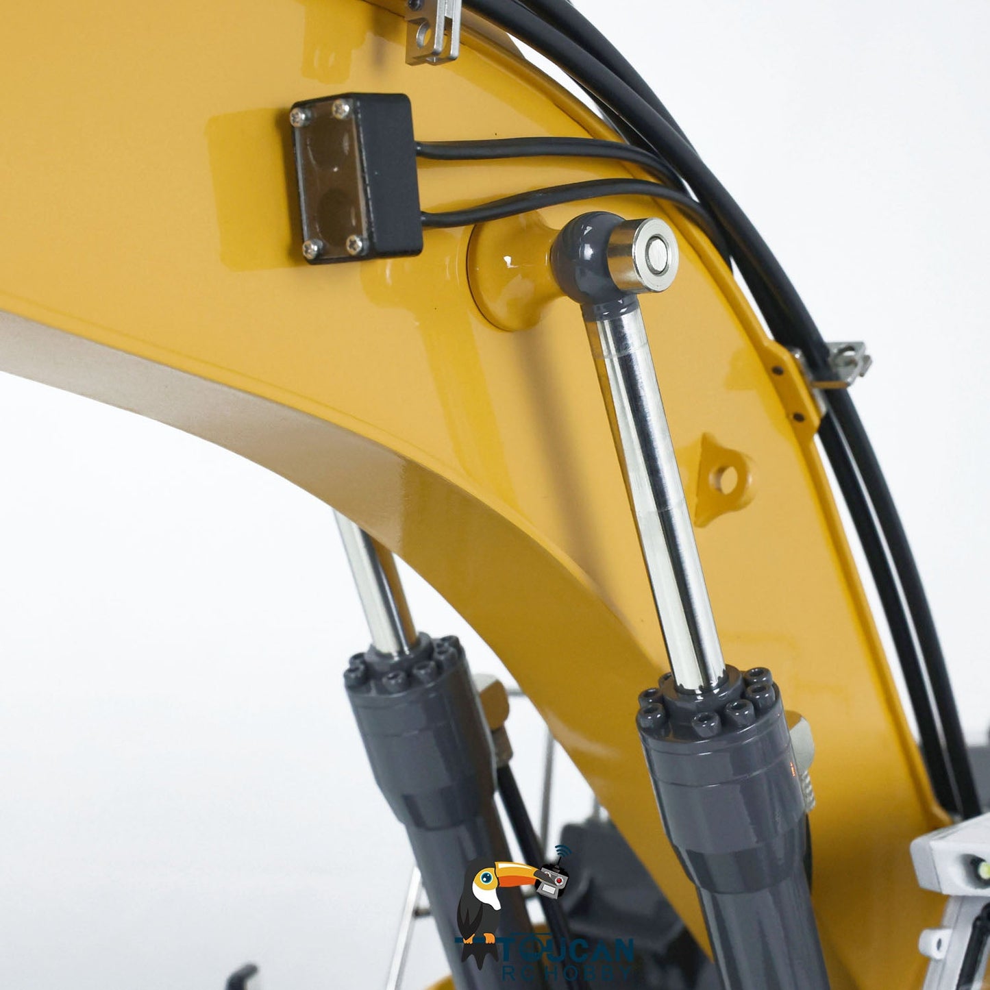 Fast Free Shipping XDRC 1/14 Metal Assembled Hydraulic RTR RC Excavator Upgraded 5CH Valve RC Digger 945 W/ PL18EV Controller Light Sound System