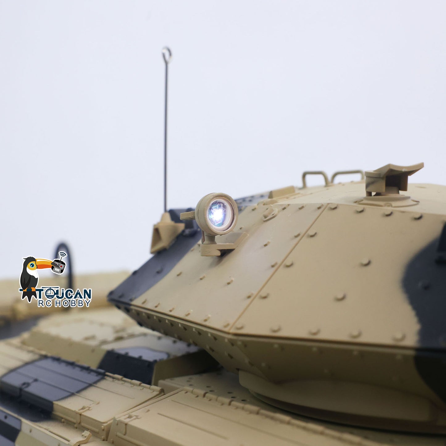 Fast Free Shipping for EU 1/16 2.4G RC Military Tank CoolBank Crusader MK III Wireless Control Battle Tank Model 360??Turret Rotary Smoke Sound Lights RTR