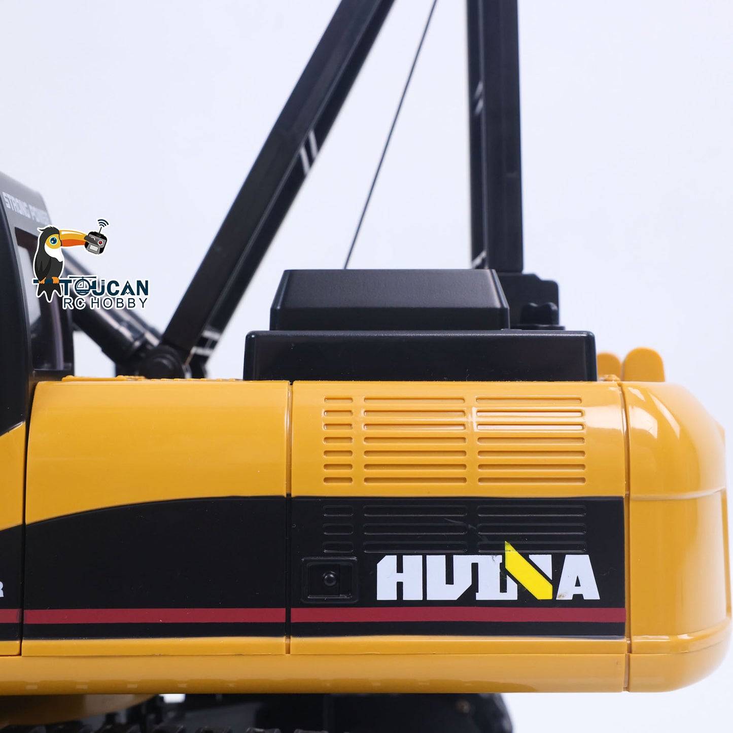 HUINA 572 1/14 Scale RC Construction Crane Truck Tower Excavator Children Toy Gifts Ready to Run Simulated Light Sound Effects