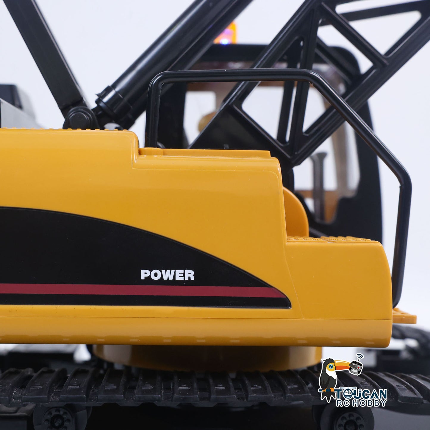 HUINA 572 1/14 Scale RC Construction Crane Truck Tower Excavator Children Toy Gifts Ready to Run Simulated Light Sound Effects